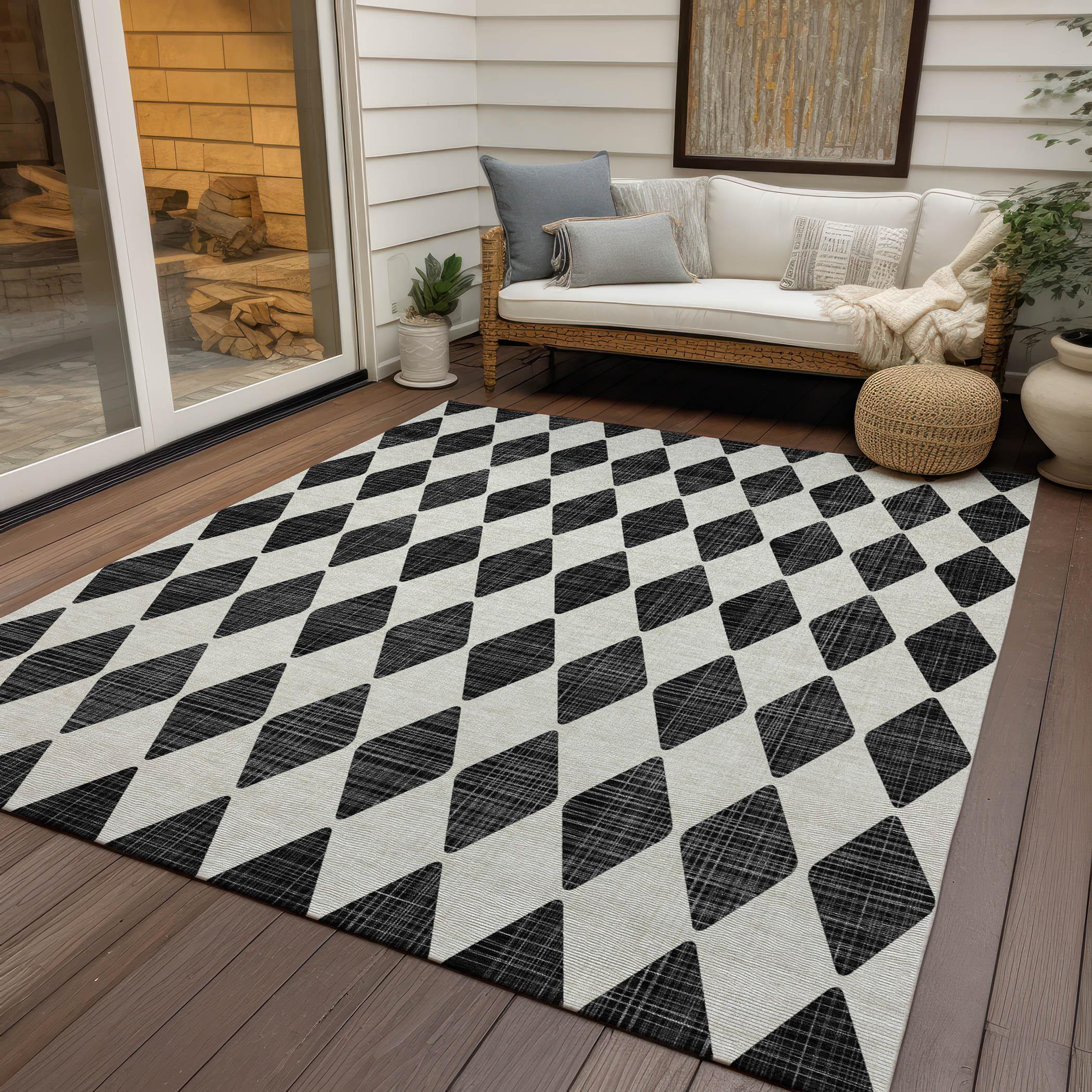 Chantille ACN578 Black 5 ft. x 7 ft. 6 in. Machine Washable Indoor/Outdoor Geometric Area Rug