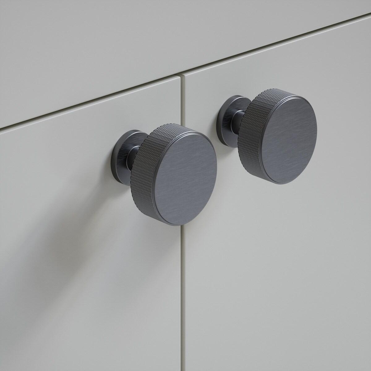 Kent Knurled Round Knob