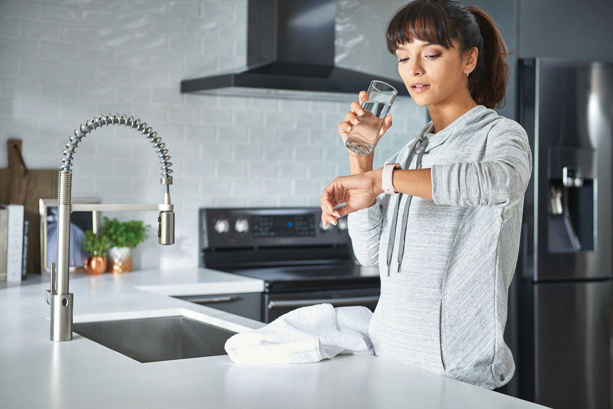 Moen Align MotionSense Wave Single Handle Spring Pulldown Kitchen Faucet with Power Clean Technology
