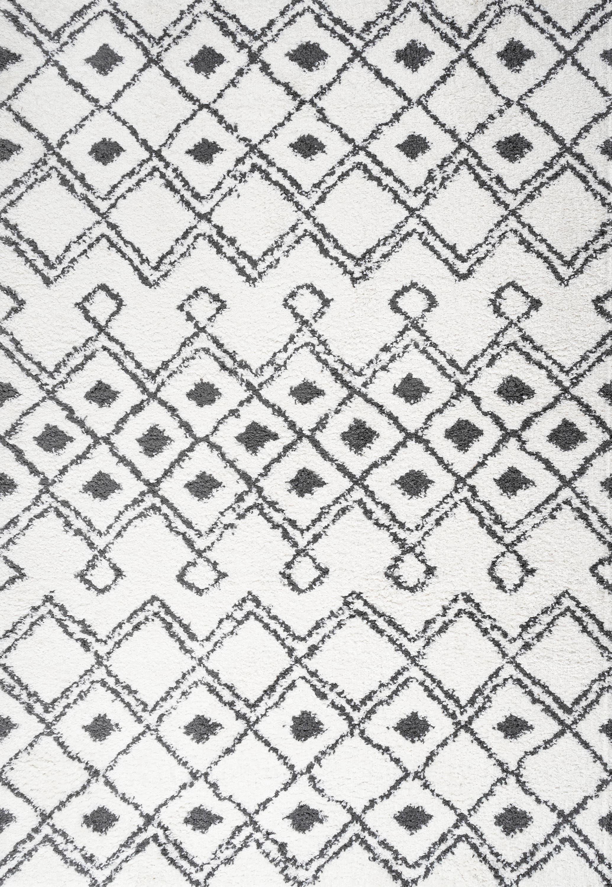 3'x5' Caimari Moroccan Diamond Shag Area Rug, White/Black - JONATHAN Y
