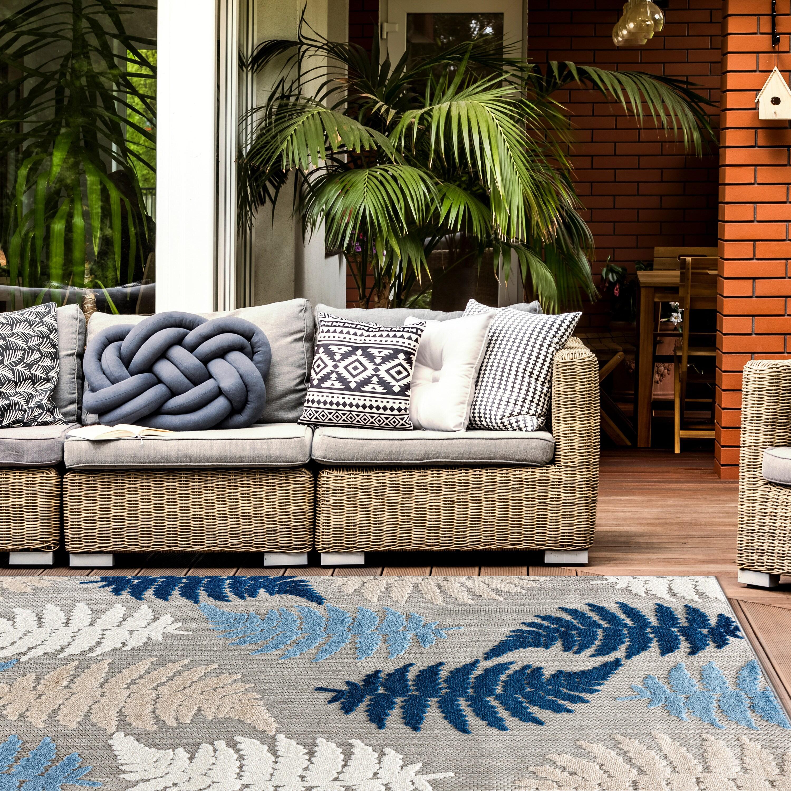 World Rug Gallery Seville Floral Leaves Indoor/Outdoor Area Rug - Blue 7'10" x 10'