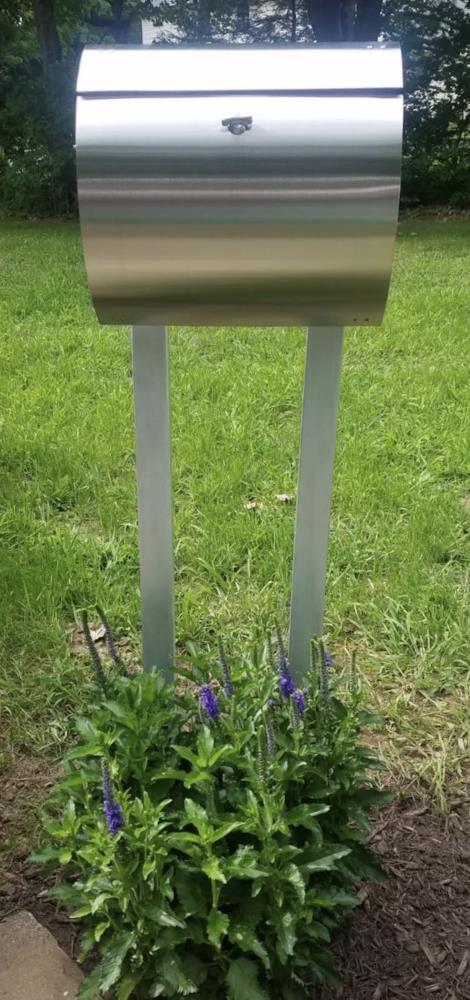 Spira Mailbox Locking Wall Mounted Mailbox