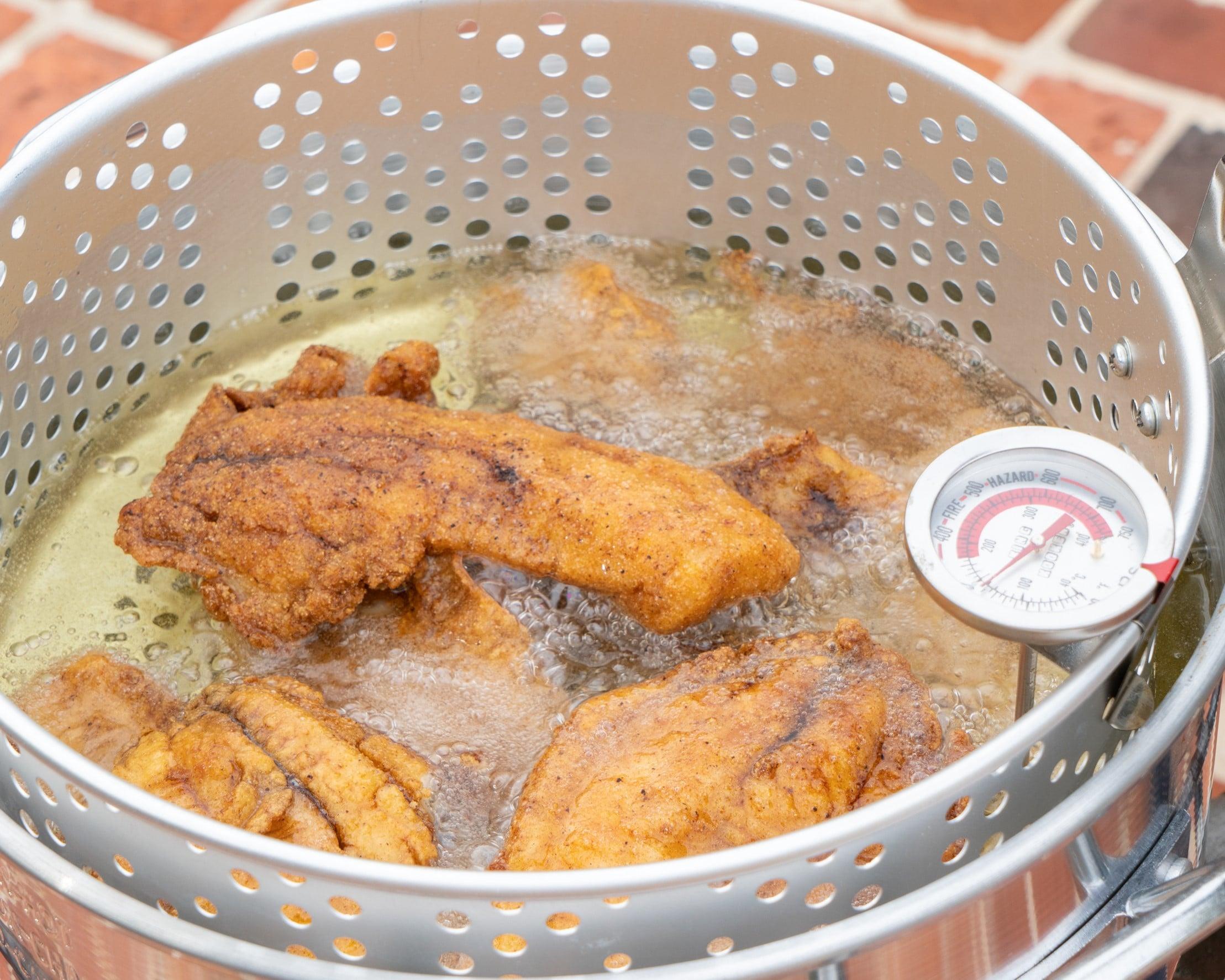 King Kooker Portable Propane Outdoor Deep Frying/Boiling Kit - Includes 29 Qt. Pot and 10 Qt. Pan