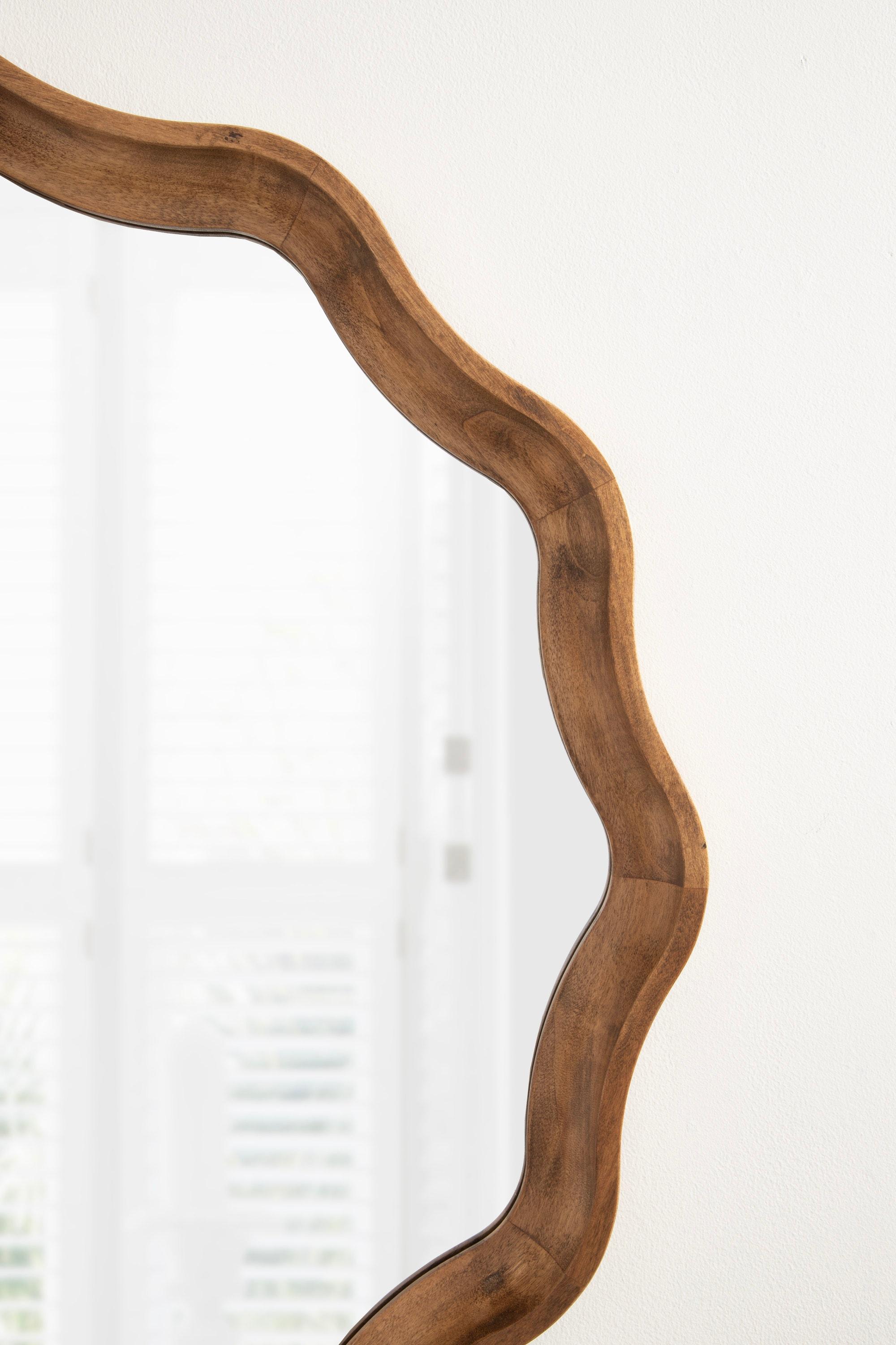 Kate & Laurel All Things Decor 28"x28" Hatherleigh Round Scallop Mirror: Wall Mount, Transitional Decor