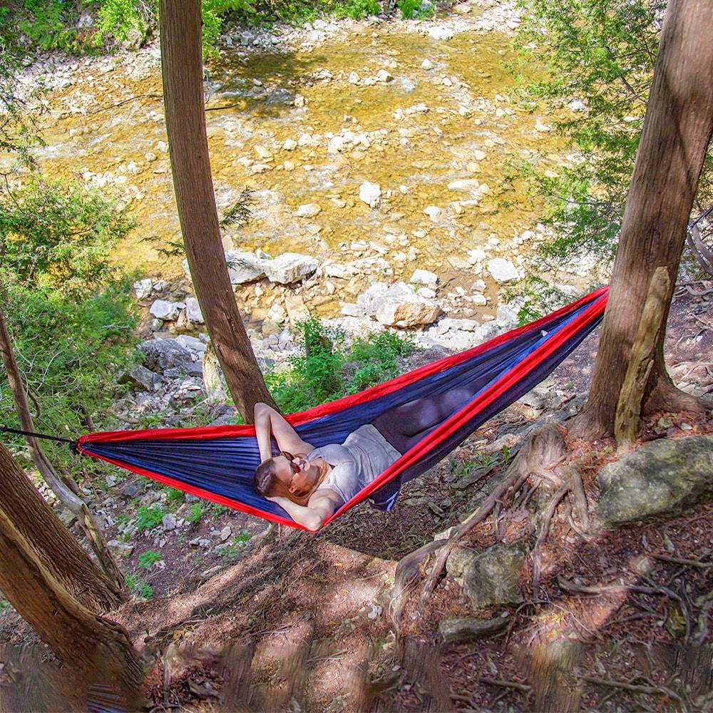 Vivere Double Parachute Hammock in Navy and Red