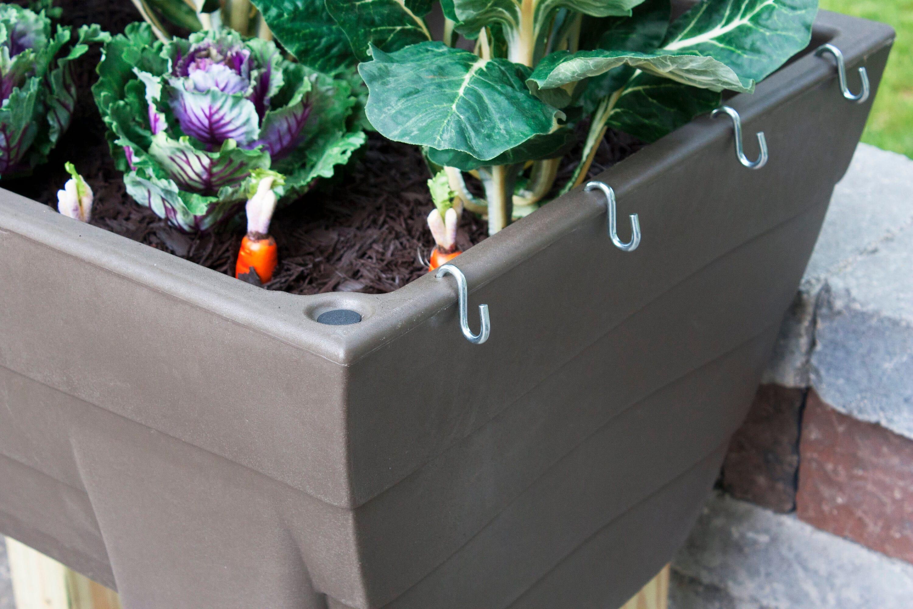 Good Ideas Garden Wizard Self-Watering Plastic Pot Planter