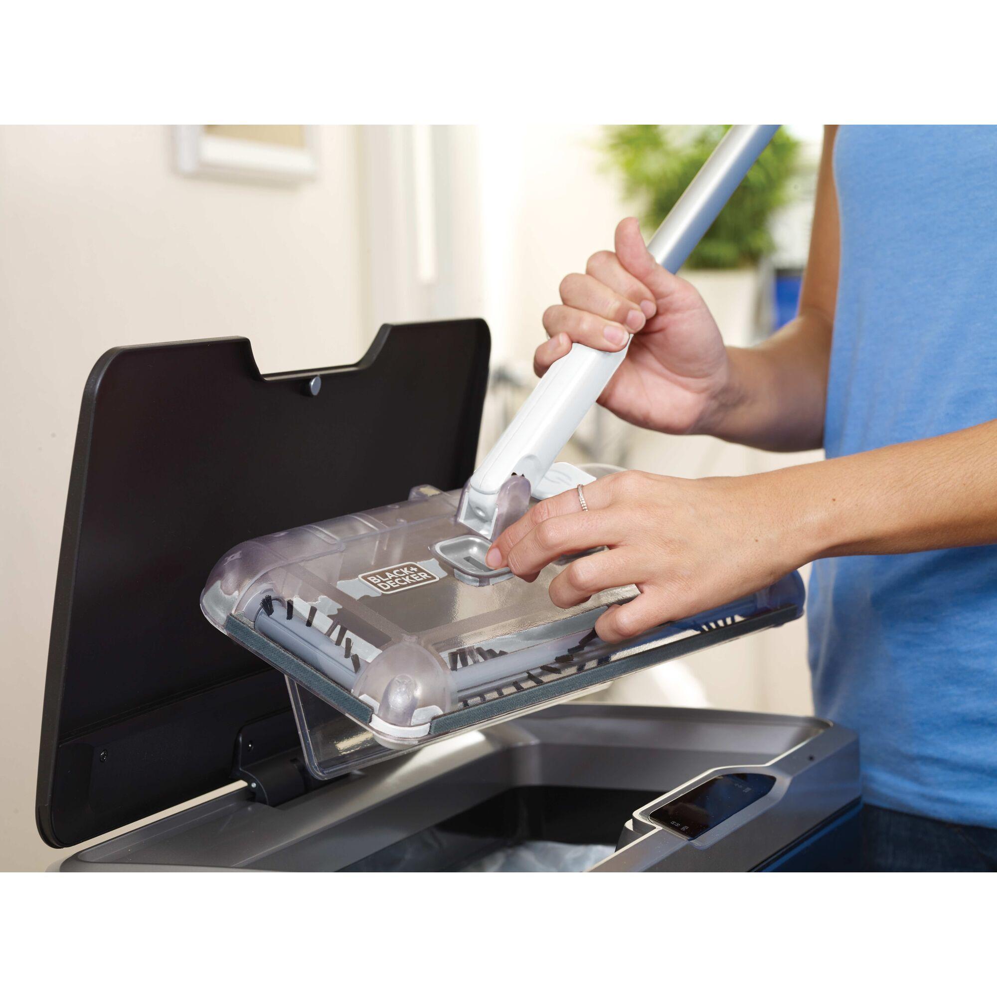 BLACK+DECKER Floor Sweeper, 50 Minutes Runtime, Powder White