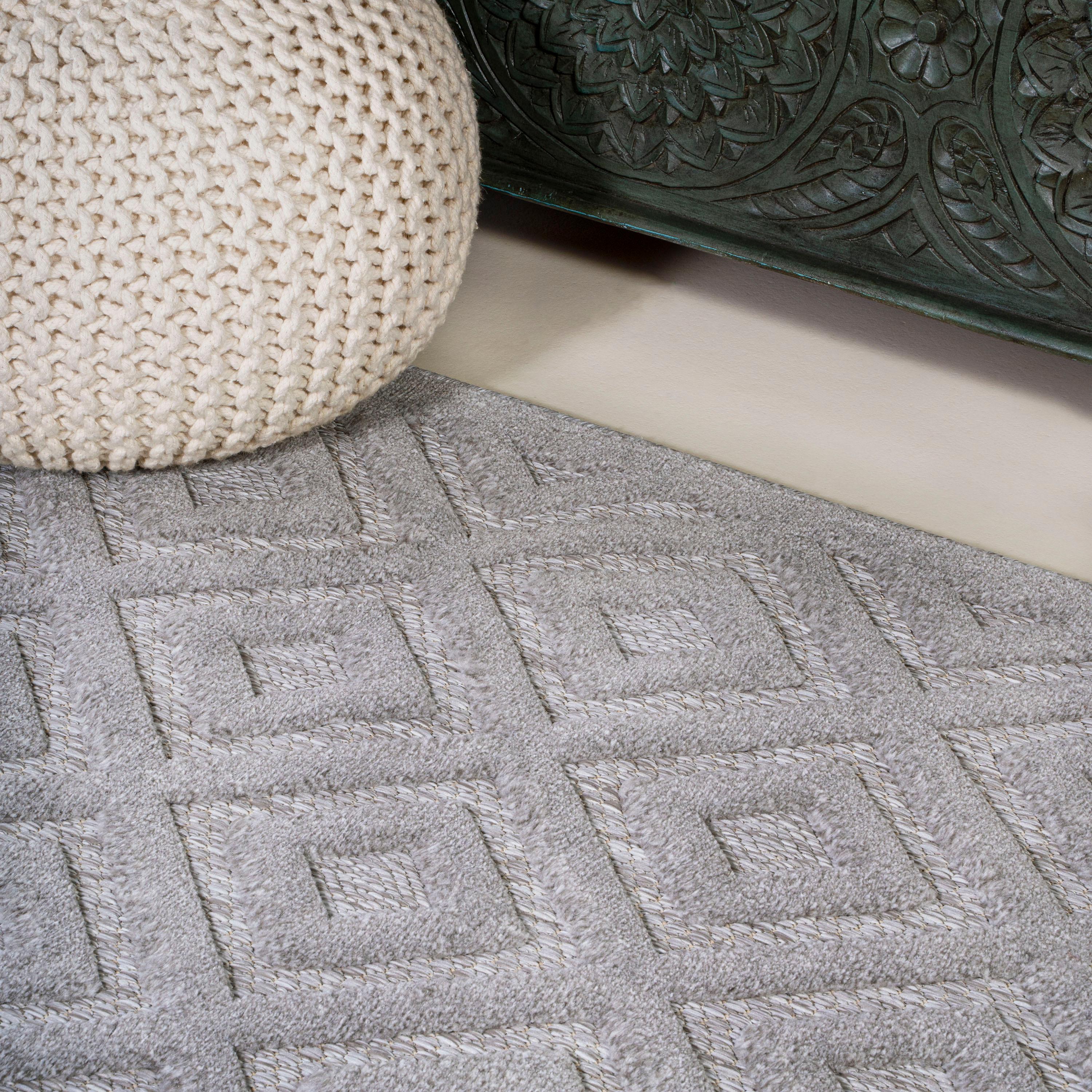 5' x 5' Portmany Neutral Diamond Trellis Indoor/Outdoor Area Rug, Light Gray - JONATHAN Y