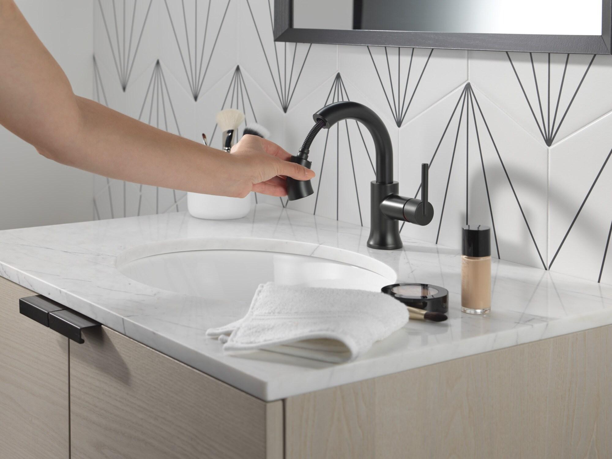 Trinsic Single Hole Pull Out Sprayer Bathroom Faucet, Single Handle Bathroom Sink Faucet