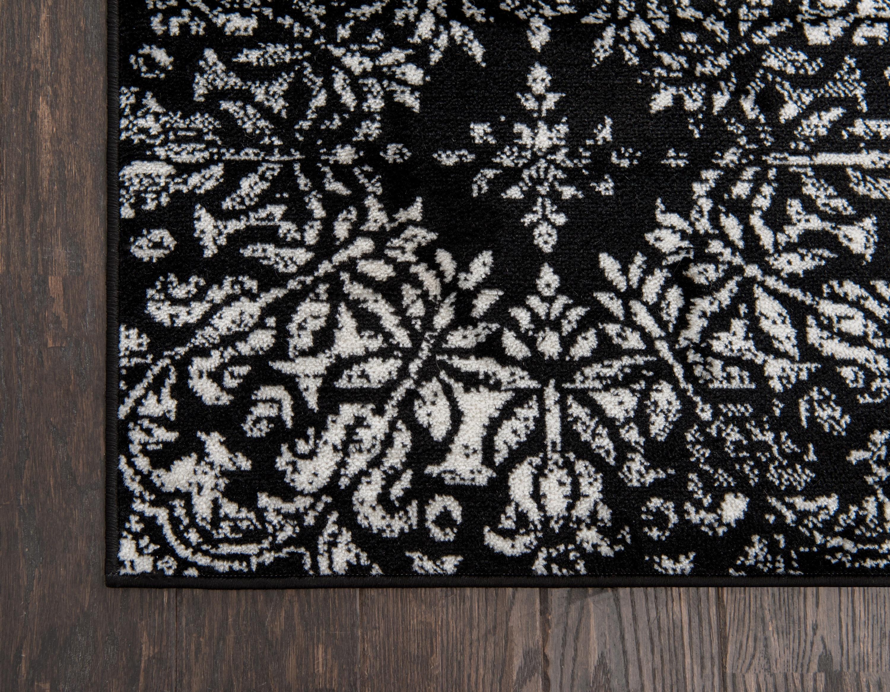 Unique Loom 4' 0 x 6' 0 Sofia Grand Black Area Rug