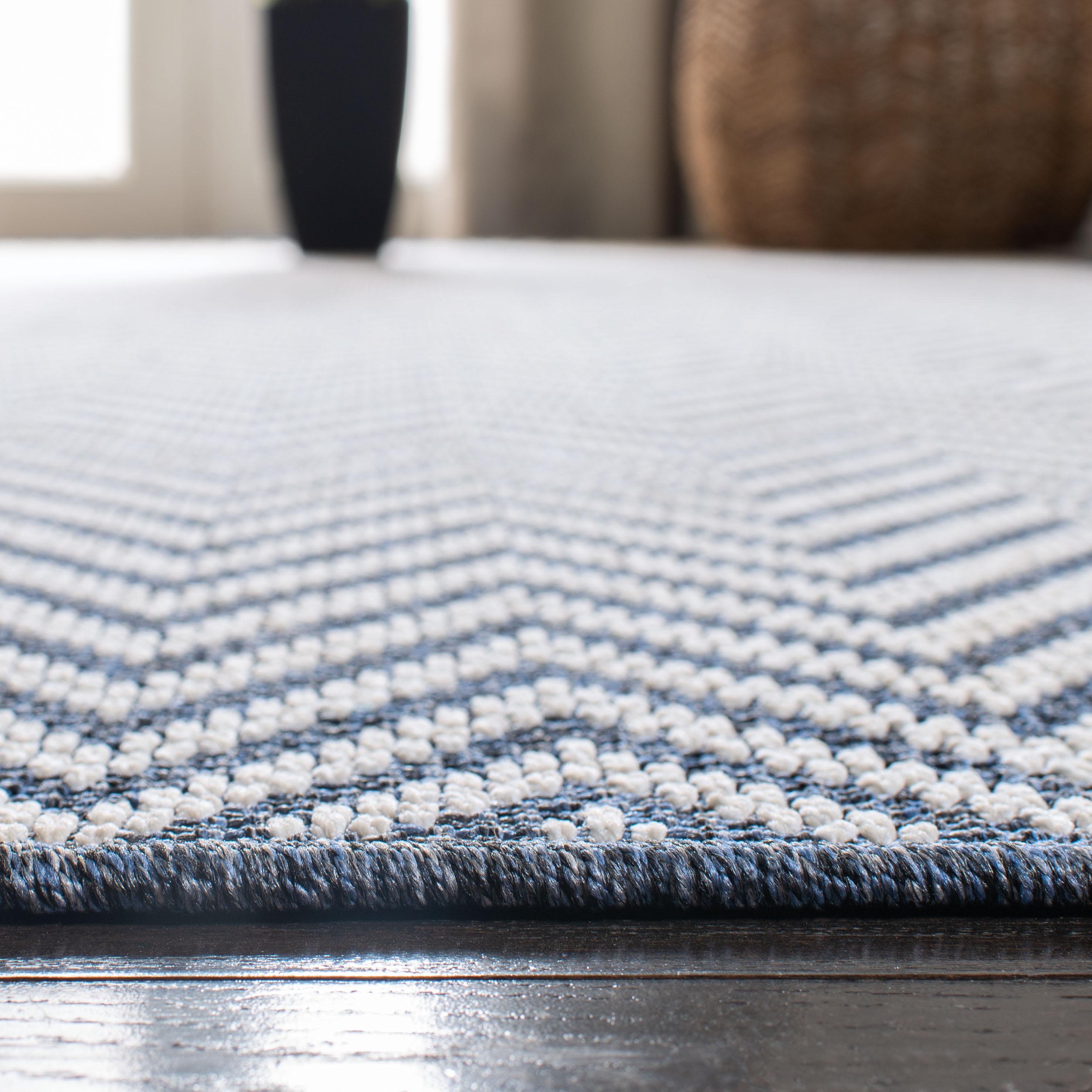 Bermuda BMU812 Power Loomed Indoor/Outdoor Area Rug - Blue/Creme - 6'7"x9'2" - Safavieh.