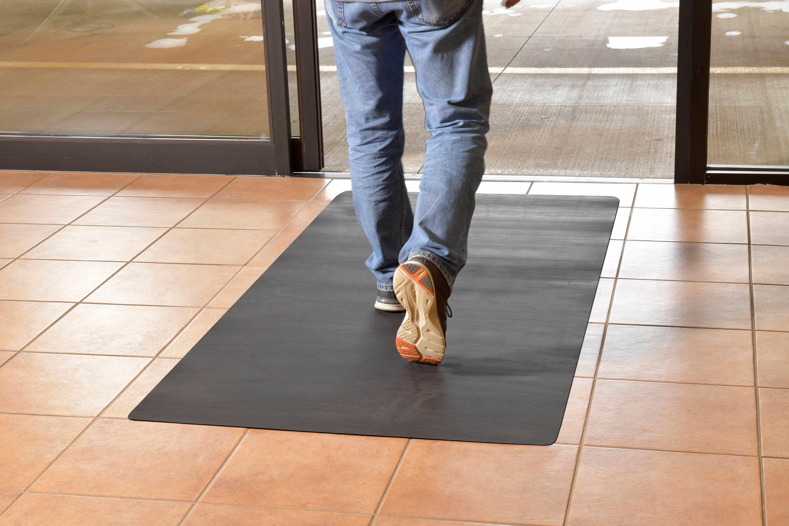 Indoor/Outdoor Rubber Scraper Mat, 36 in. x 6﻿ ft., Black