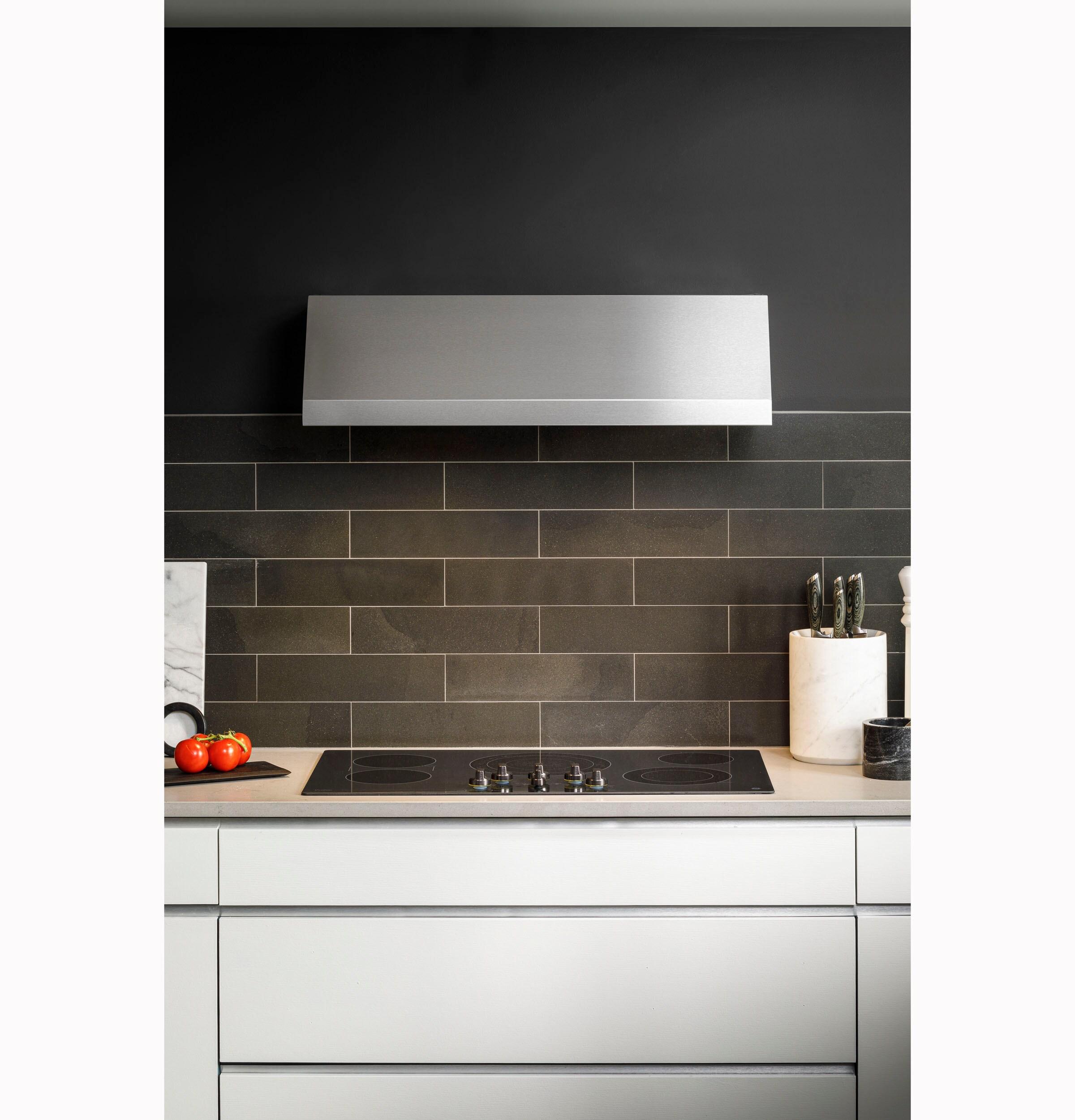 36" 600 CFM Convertible Wall Mount Range Hood in Silver with Night Light