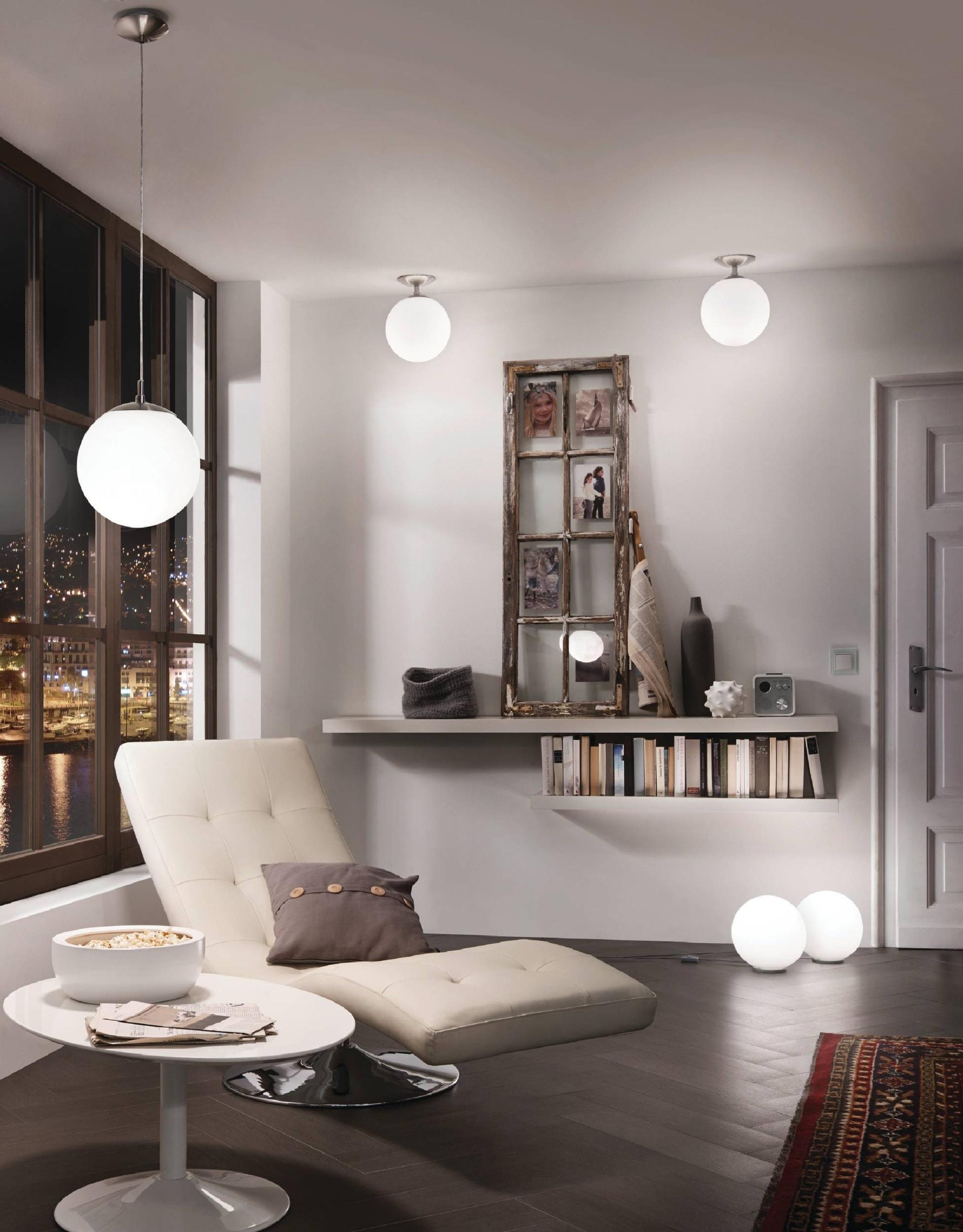 Mia Globe Lamp