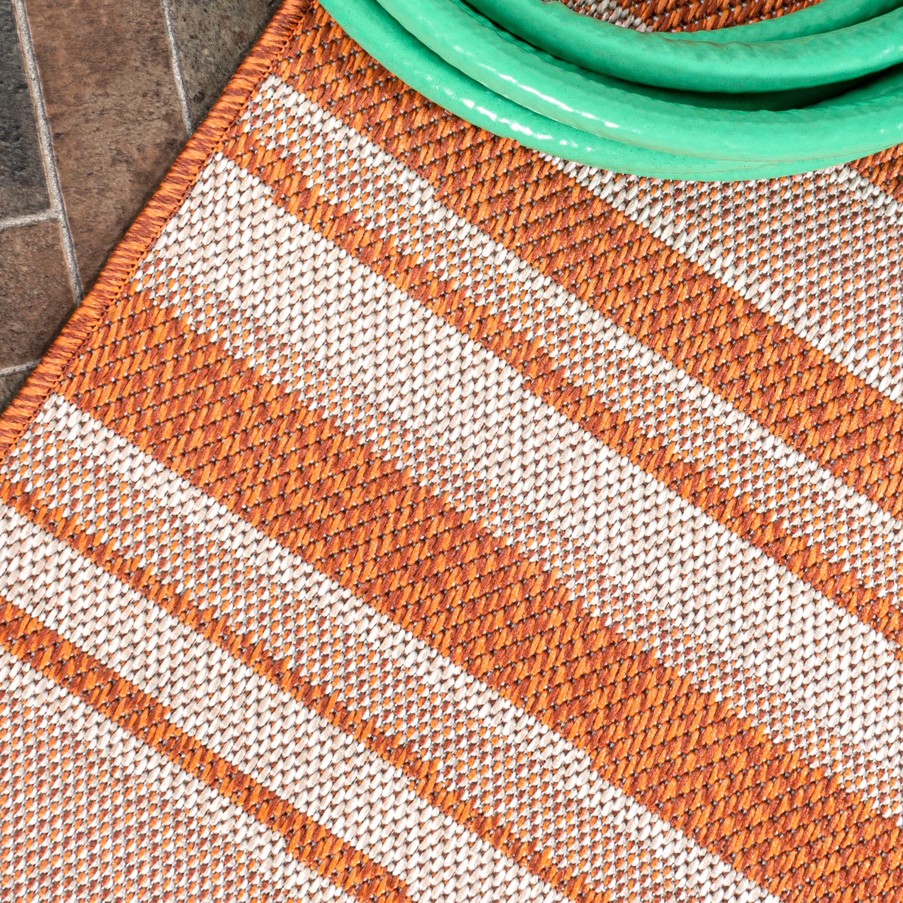 2' x 8' Castara Wavy Stripe Modern Indoor/Outdoor Runner Rug, Orange/Cream - JONATHAN Y