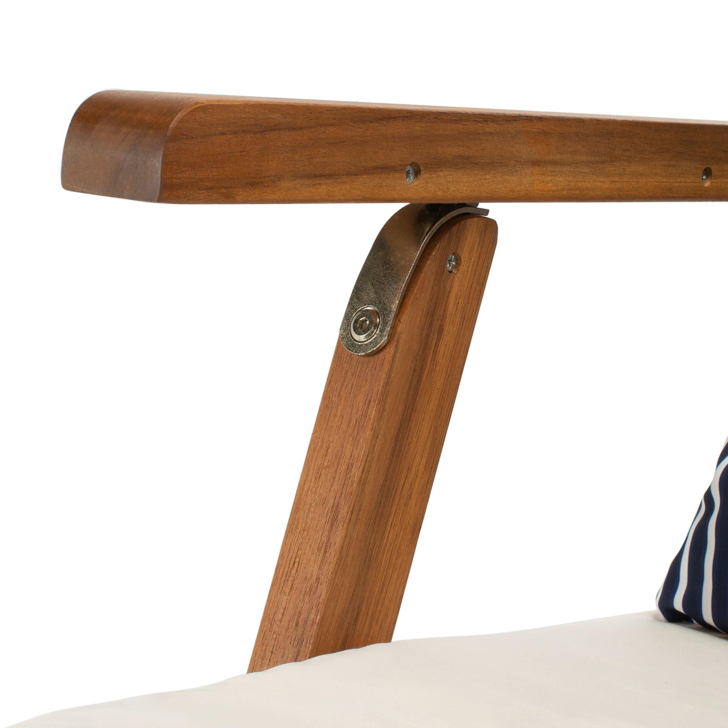 Palmdale Lounge Chair - Outdoor - PAT7015 - Natural/Beige + Blue Stripped Pillow -Safavieh