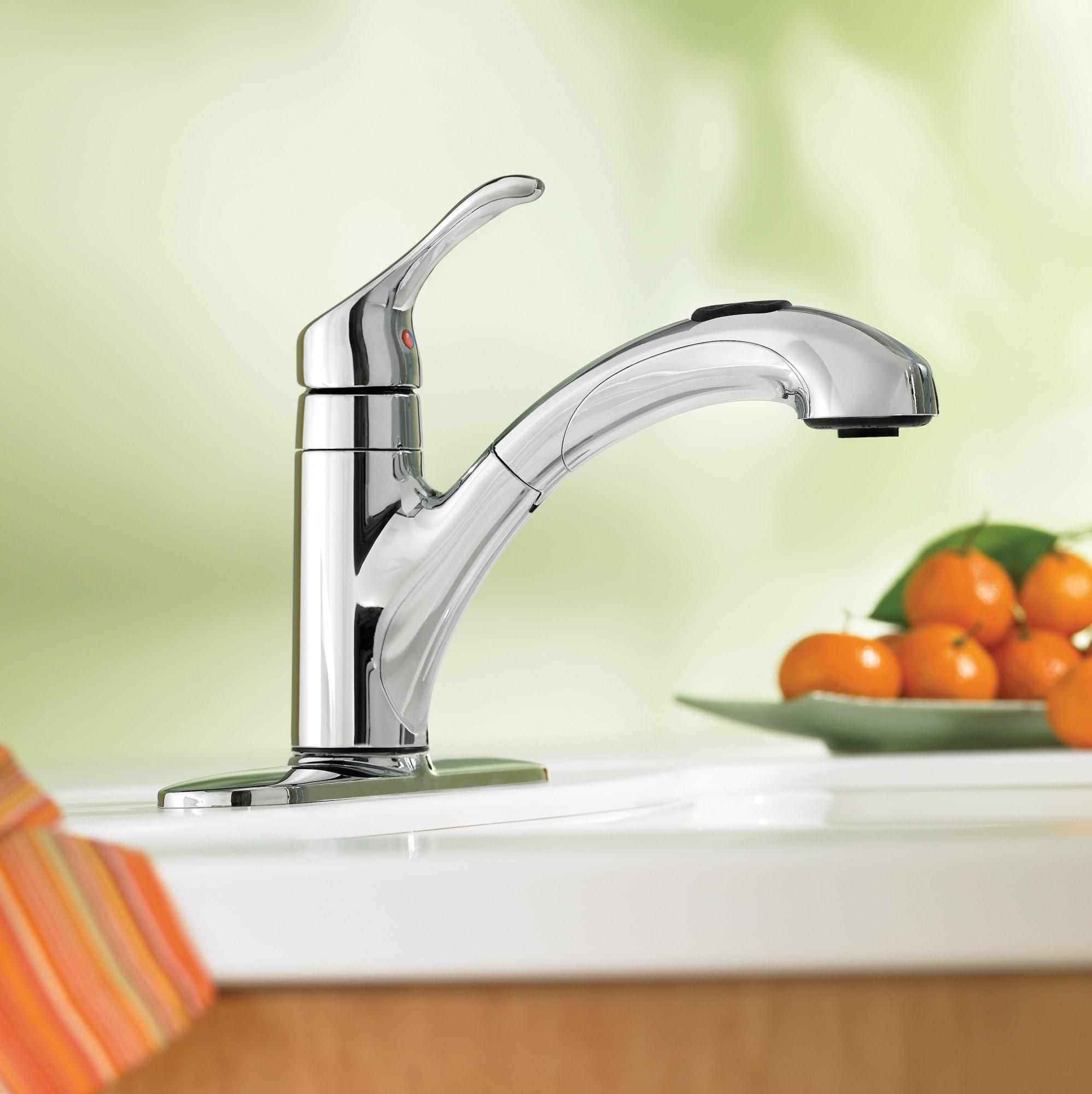 MOEN Renzo Spot Resist Stainless 9 in. H Pull Out Sprayer Kitchen Faucet with 360° Spout Swivel and PowerClean