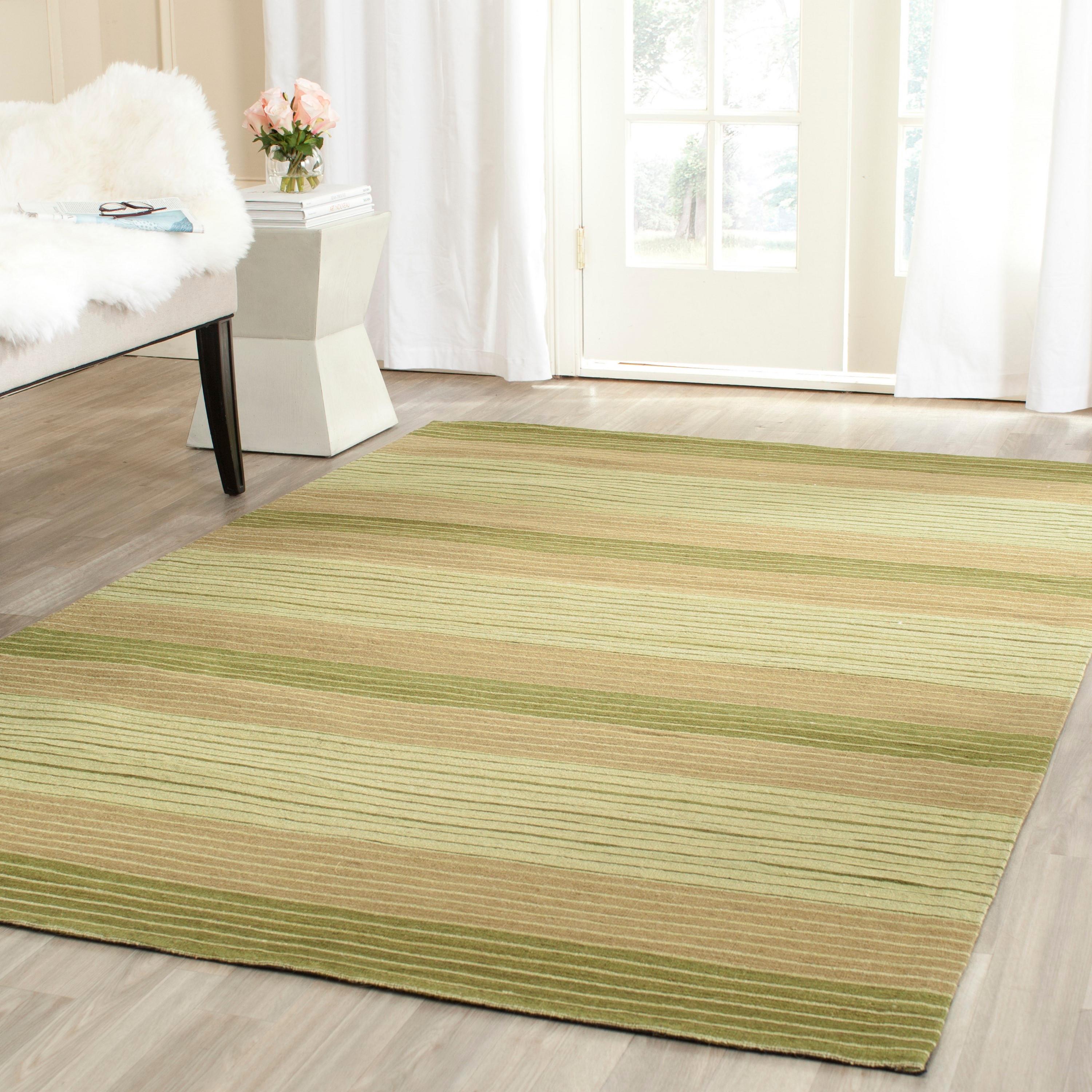 Marbella MRB283 Hand Loomed Area Rug - Green - 4'x6' - Safavieh.