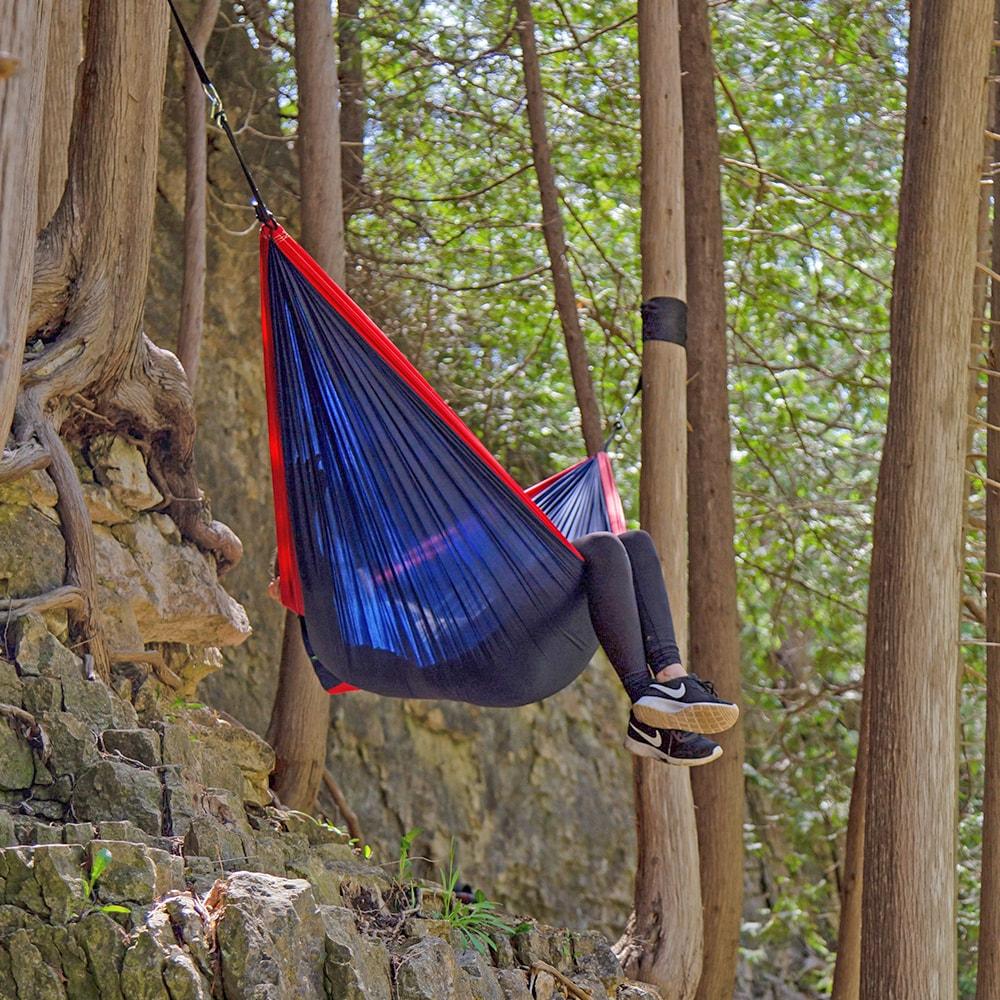 Vivere Double Parachute Hammock in Navy and Red