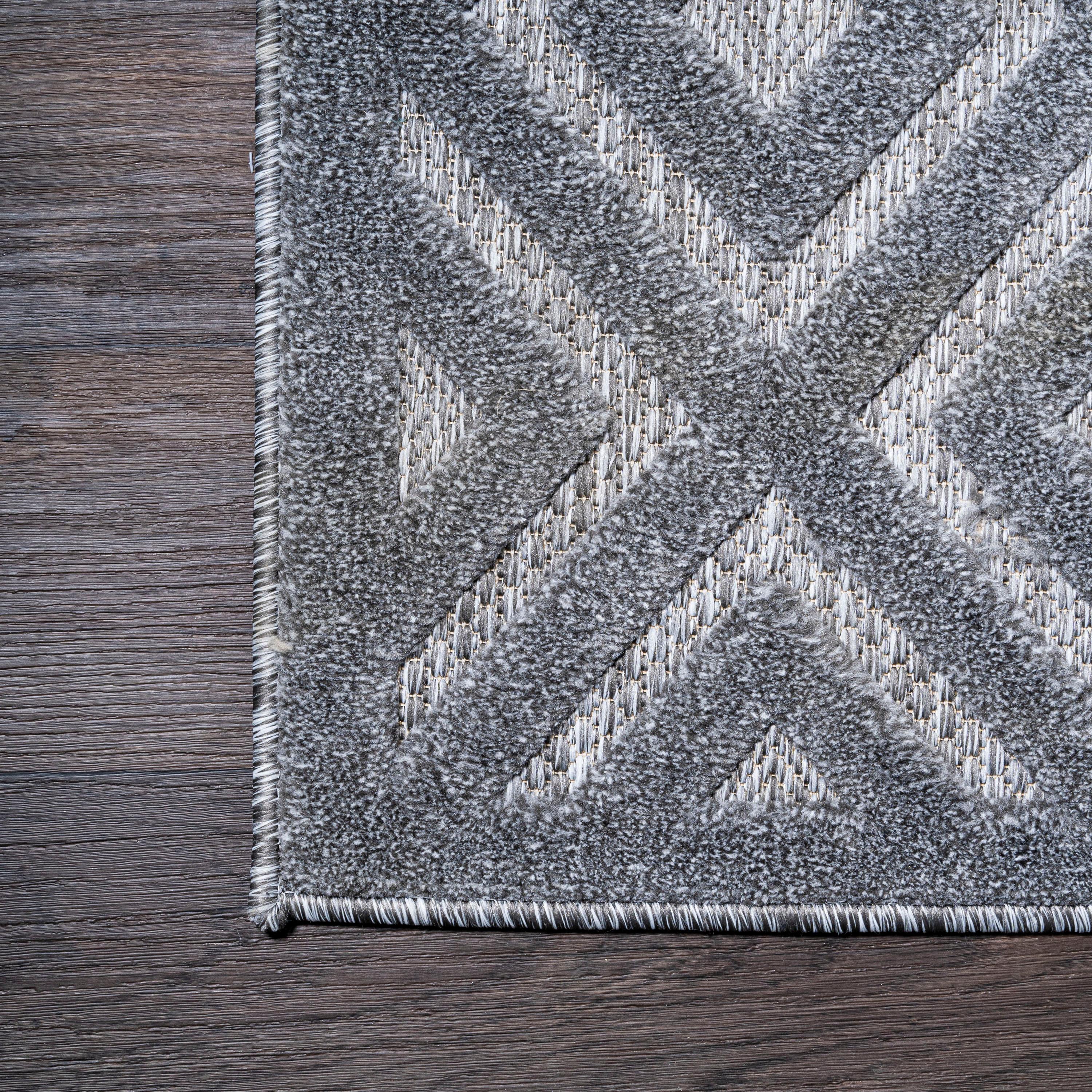 5' Round Portmany Neutral Diamond Trellis Indoor/Outdoor Area Rug, Dark Gray - JONATHAN Y