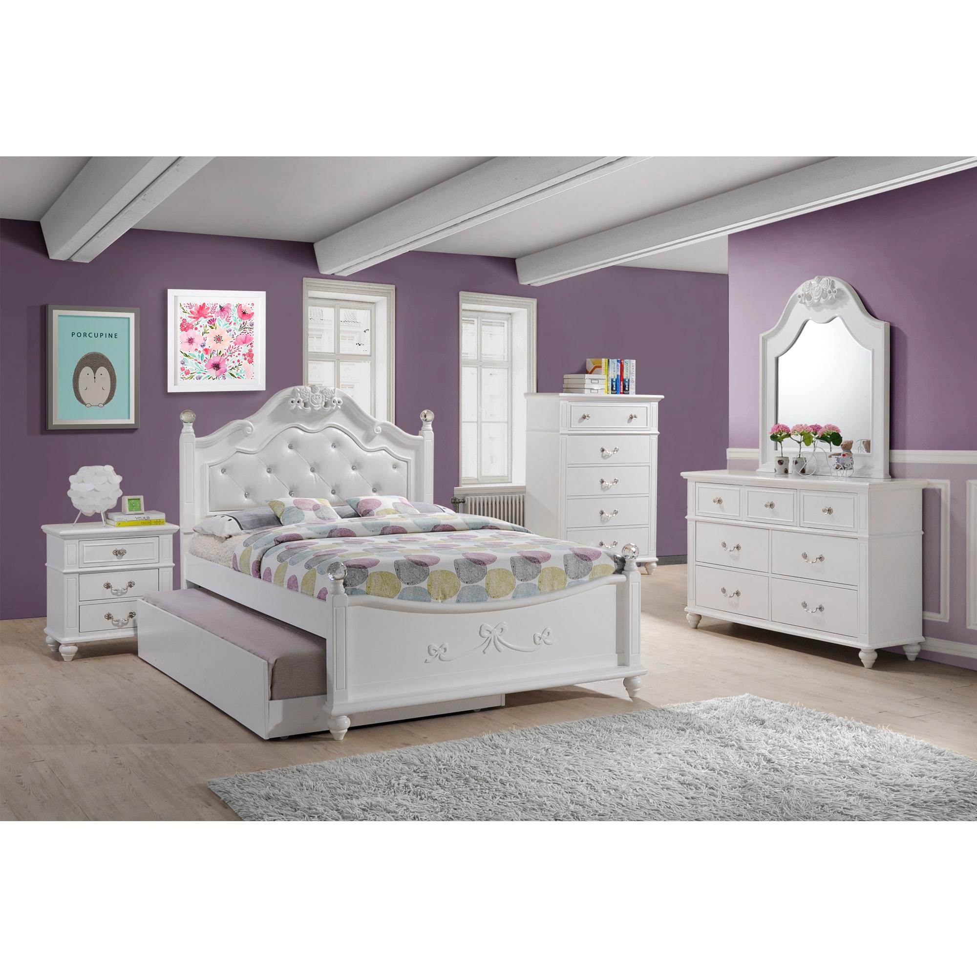 Picket House Furnishings Annie Dresser White: 5-Drawer Horizontal Storage, Wood Frame, Metal Glides