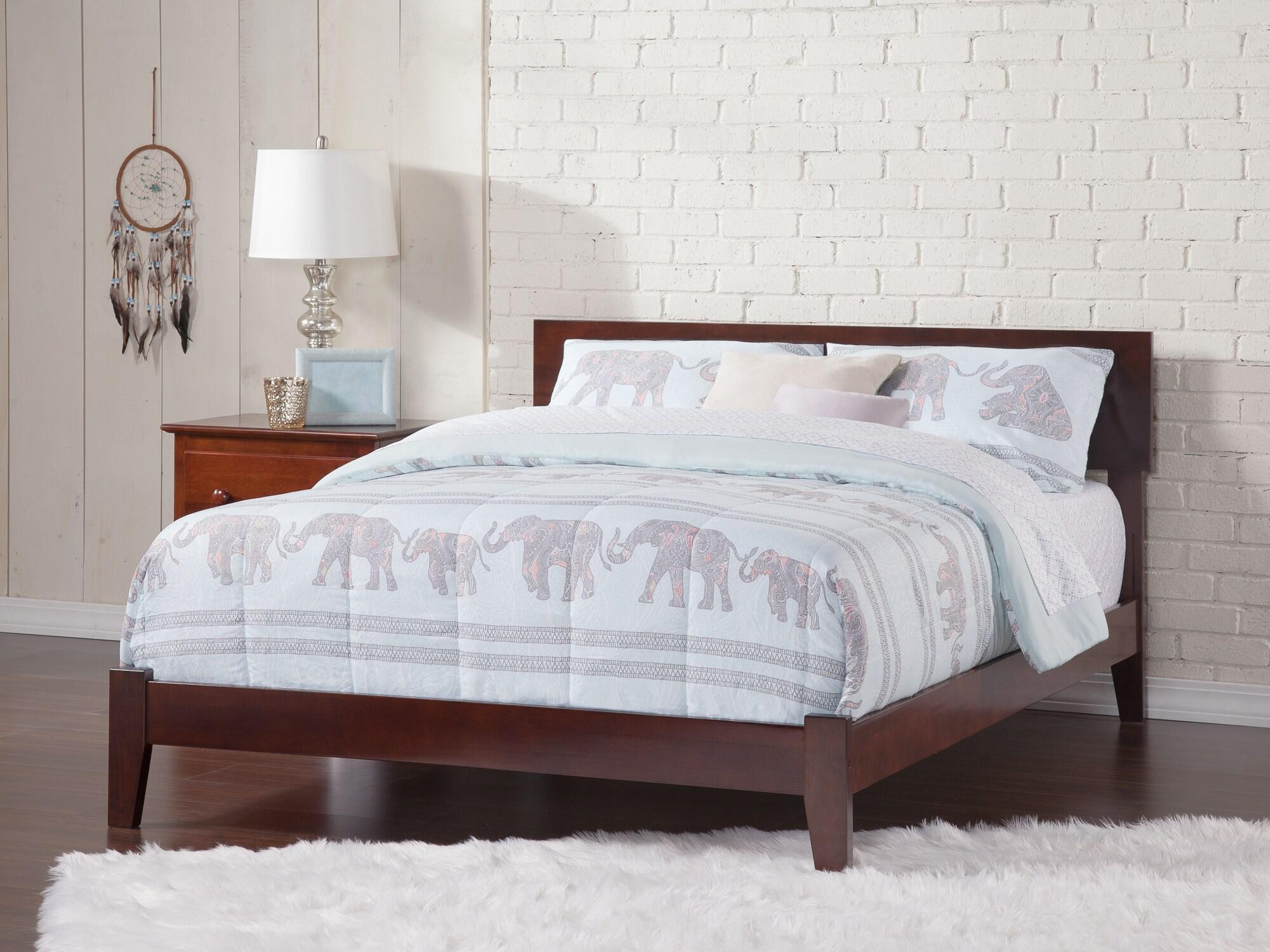 Orlando Queen Traditional Bed in Walnut