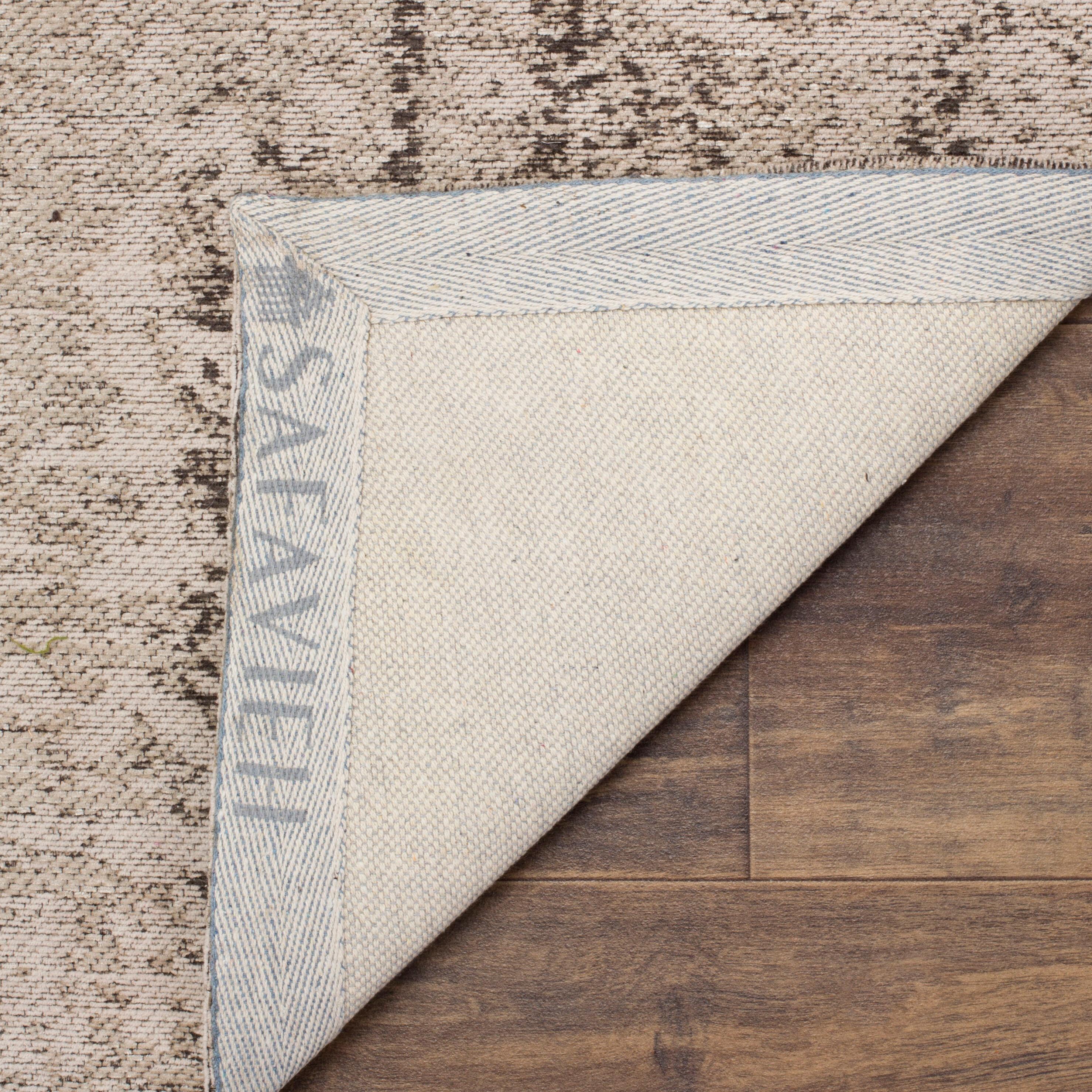 Classic Vintage CLV125 Power Loomed Area Rug - Anthracite - 4'x6' - Safavieh.