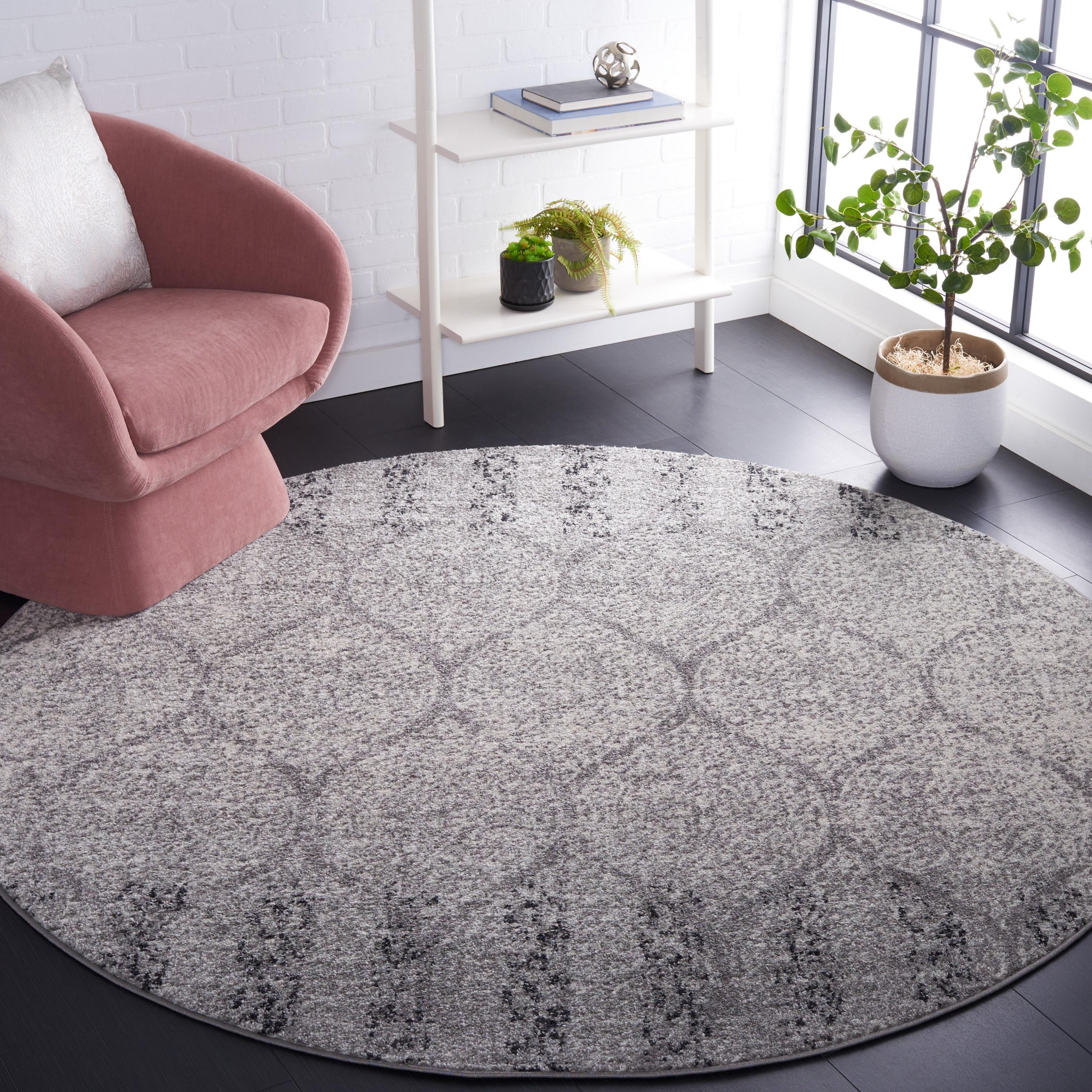 Madison MAD604 Power Loomed Area Rug - Grey/Ivory - 4' round - Safavieh.