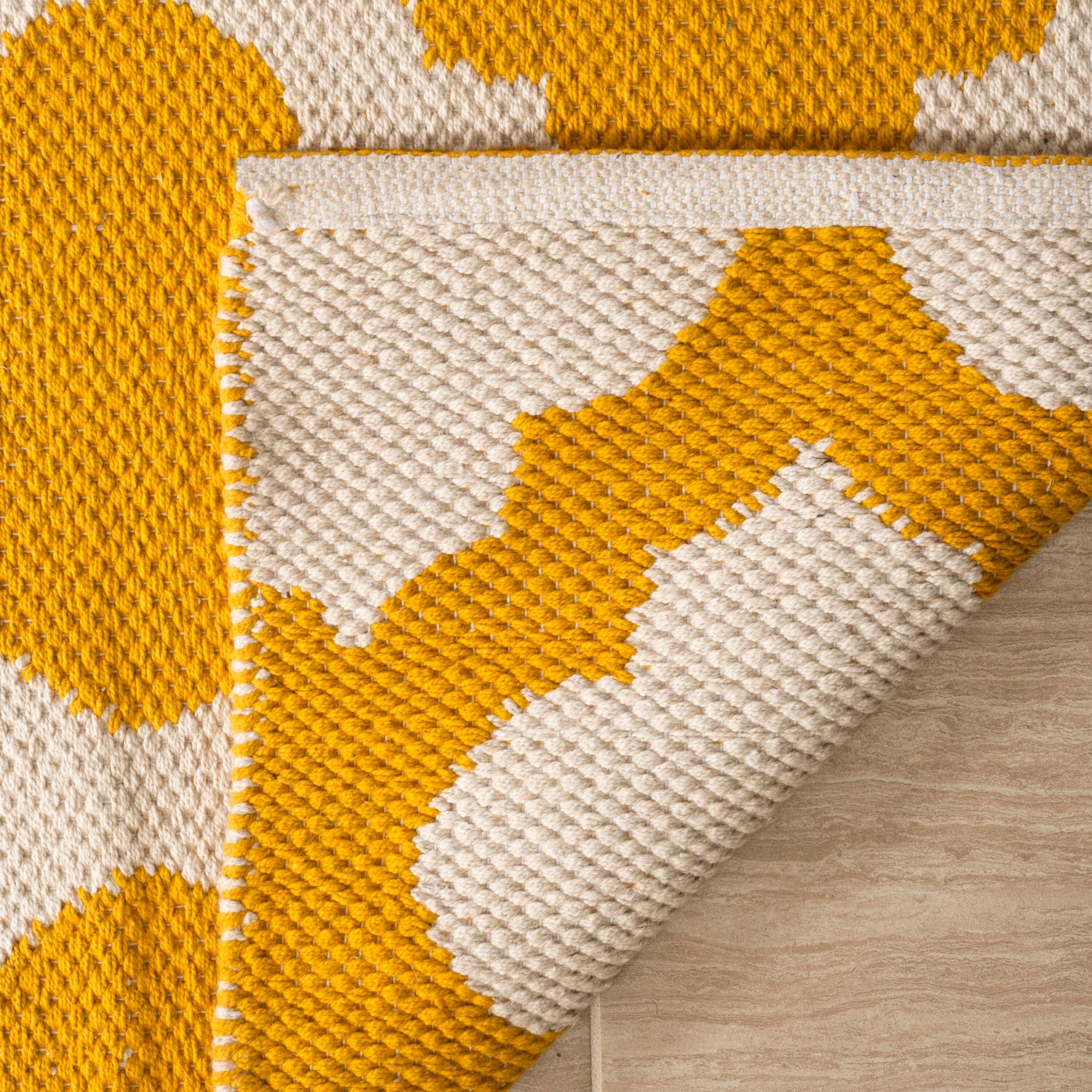 Montauk MTK723 Hand Woven Indoor Area Rug - Yellow/Ivory - 4'x6' - Safavieh.