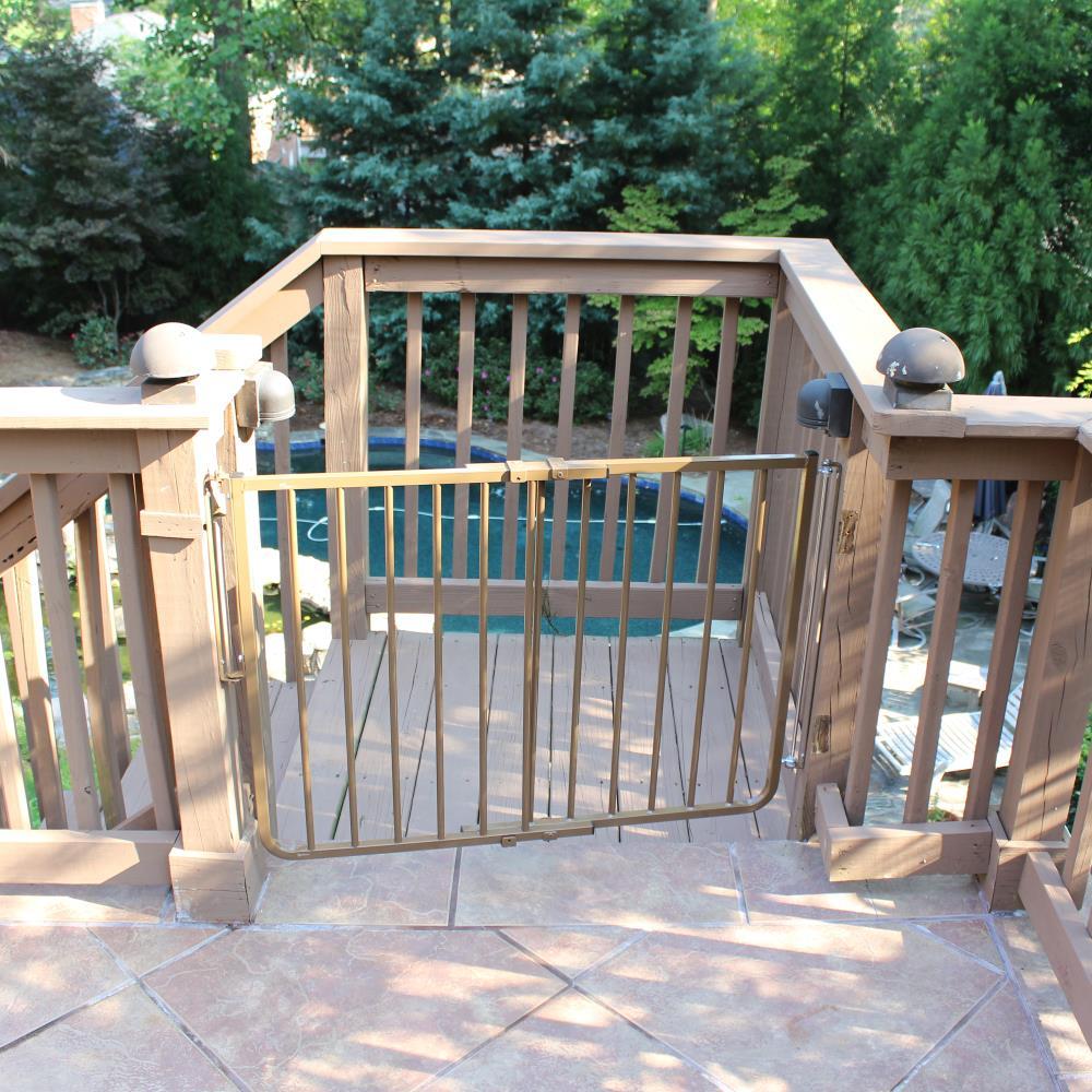 Cardinal Gates Outdoor Safety Gate