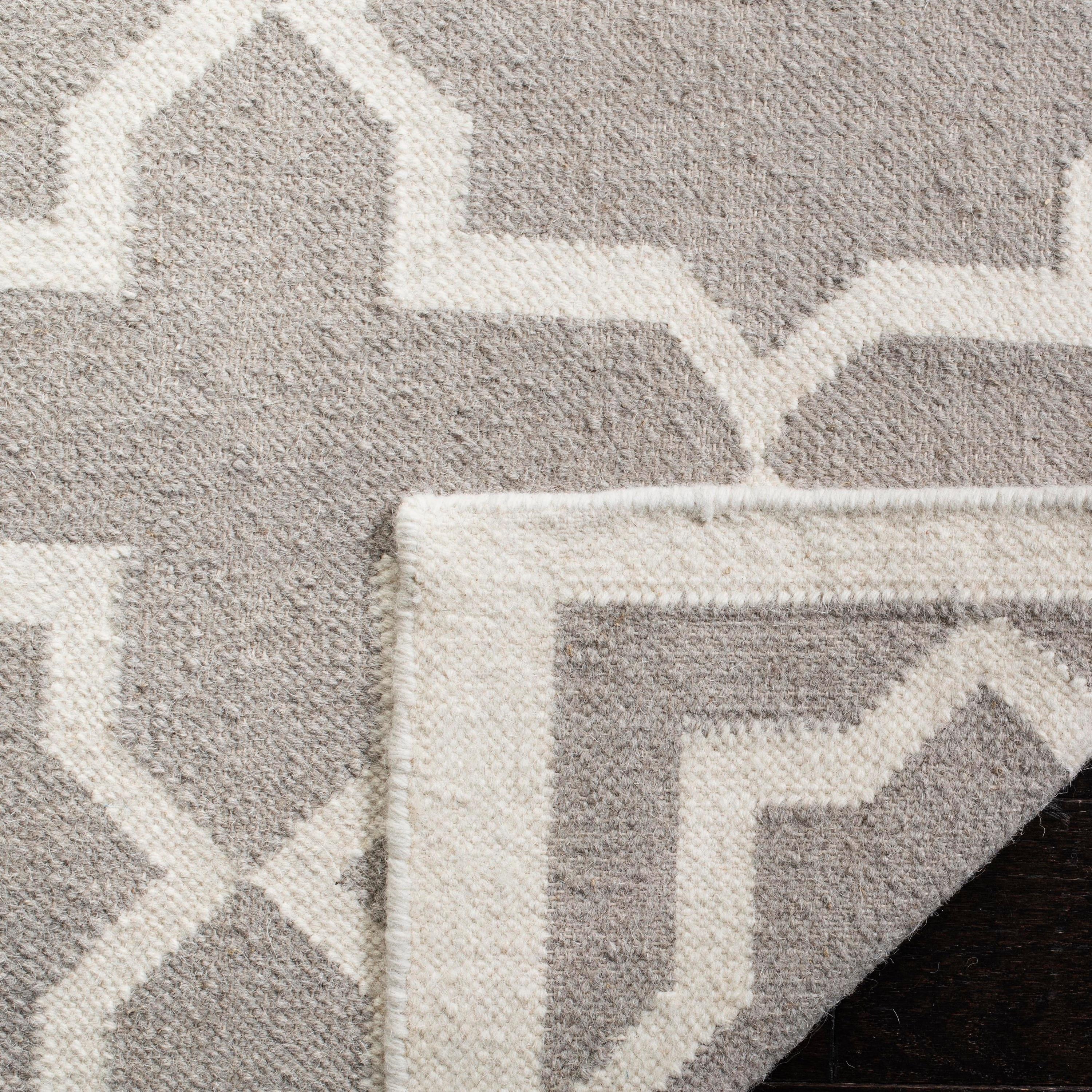 SAFAVIEH Dhurrie Diana Geometric Moroccan Wool Area Rug, Grey/Ivory, 3' x 5'