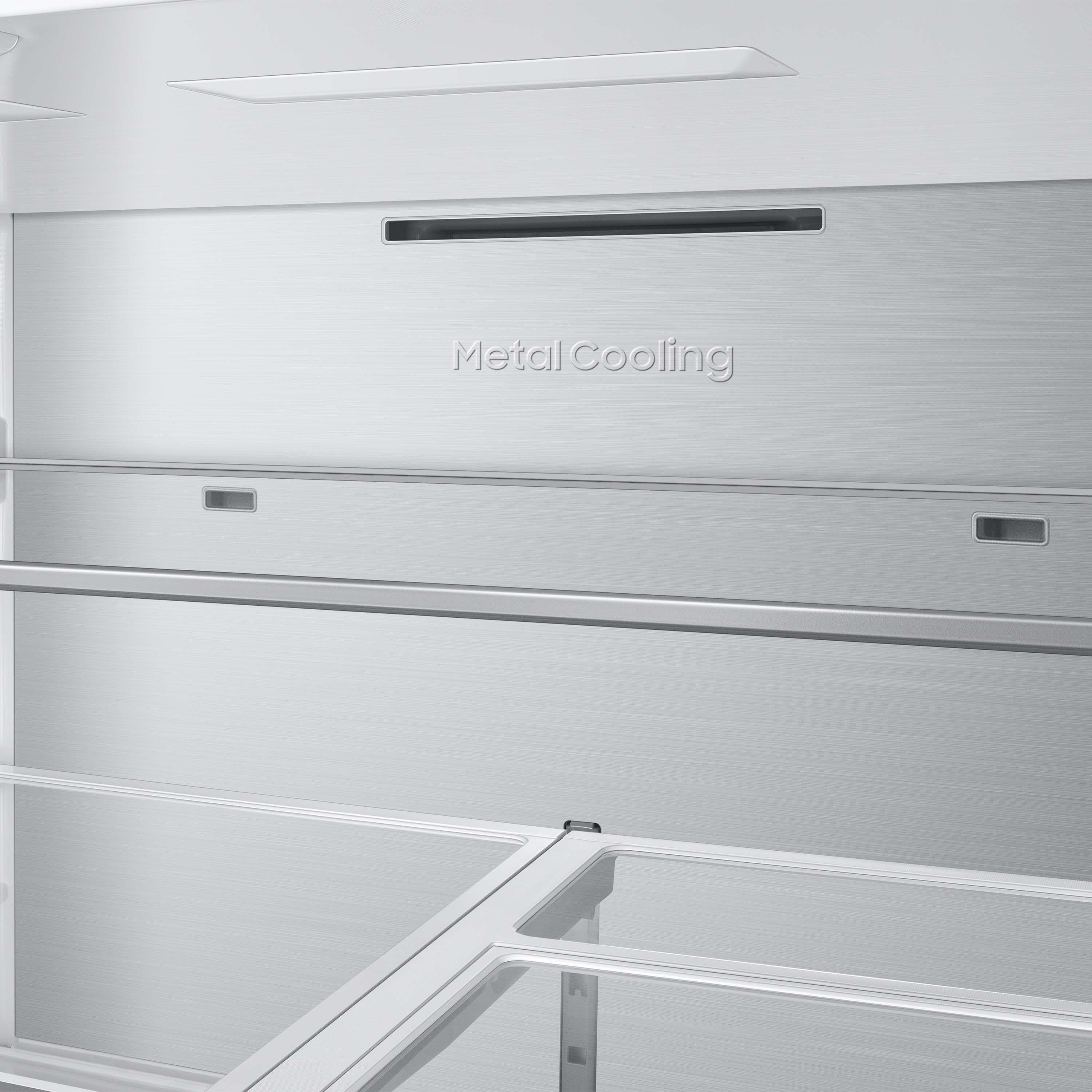Bespoke 4-Door French Door Refrigerator (29 cu. ft.) with Beverage Center™ - Middle and Bottom Panels