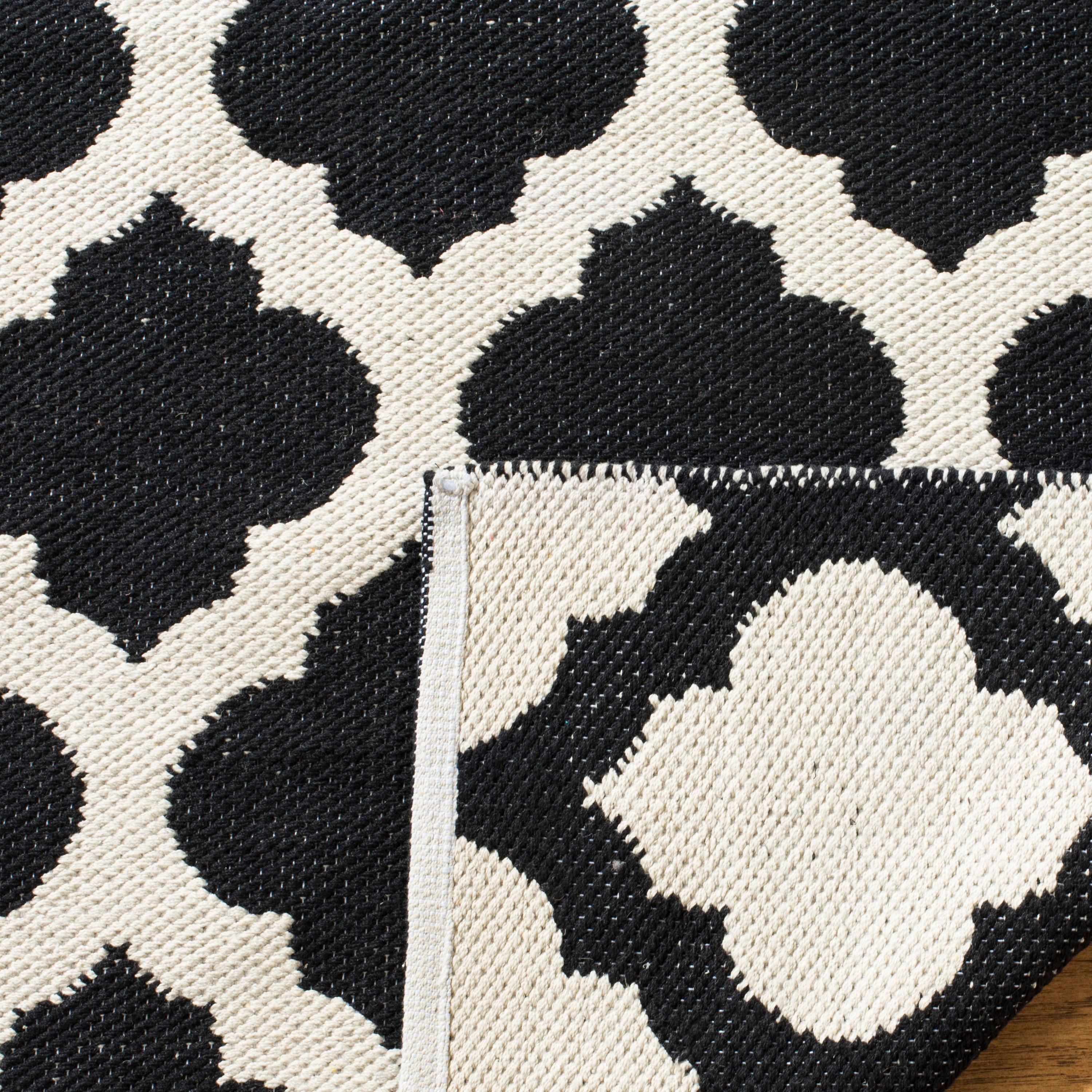 Montauk MTK723 Hand Woven Area Rug - Black/Ivory - 3'x5' - Safavieh.