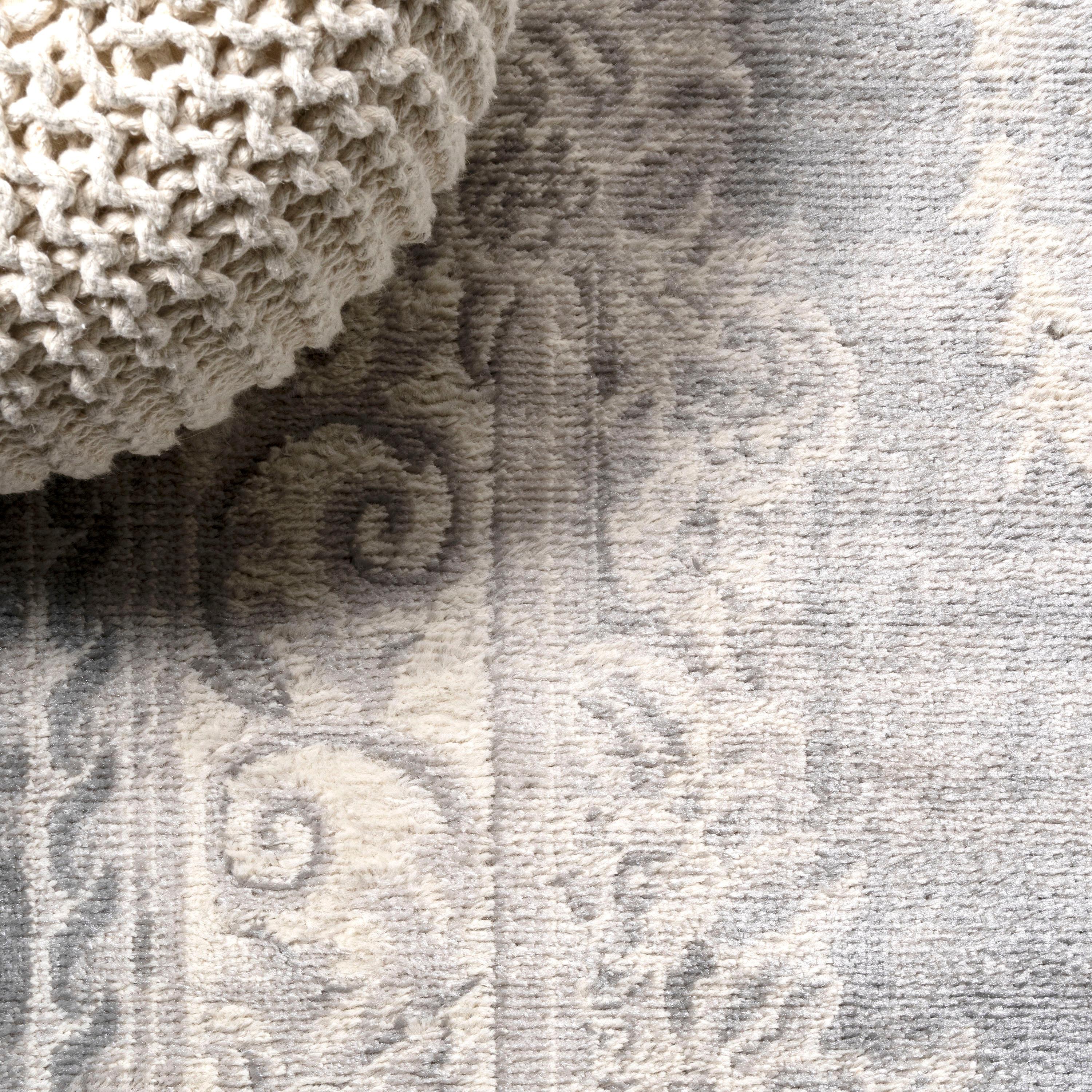 4'x6' Rosalia Cottage Medallion Area Rug, Ivory/Gray - JONATHAN Y