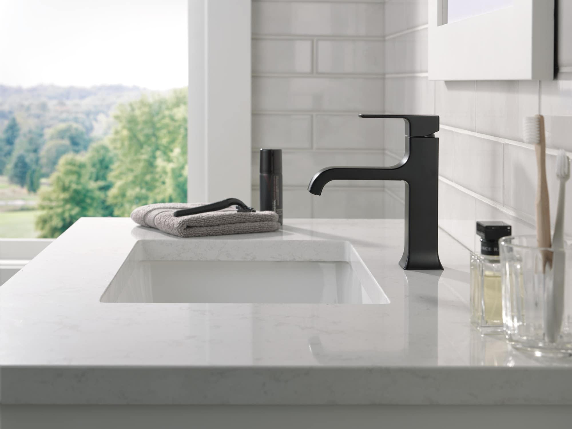 Velum Single Hole Curved Bathroom Faucet with Drain Assembly, Single Handle Bathroom Sink Faucet