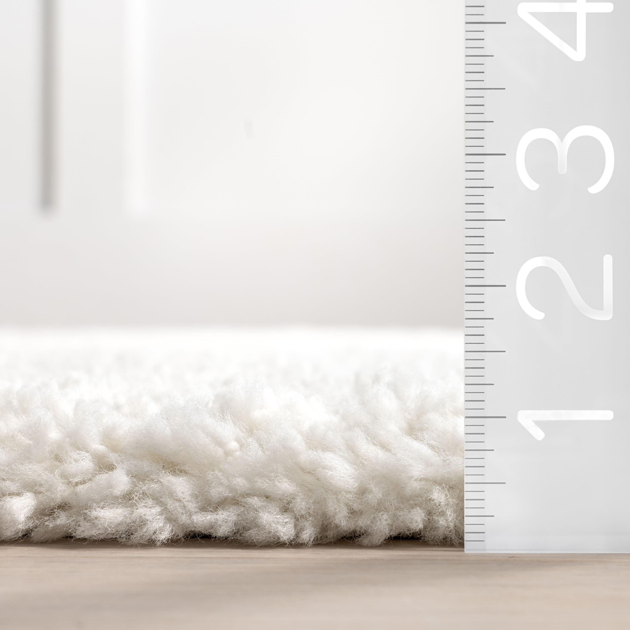 Nuloom Marleen Solid 2x3 Accent Shag Indoor Area Rug for Living Room Bedroom Dining Room Nursery Entryway, Off White