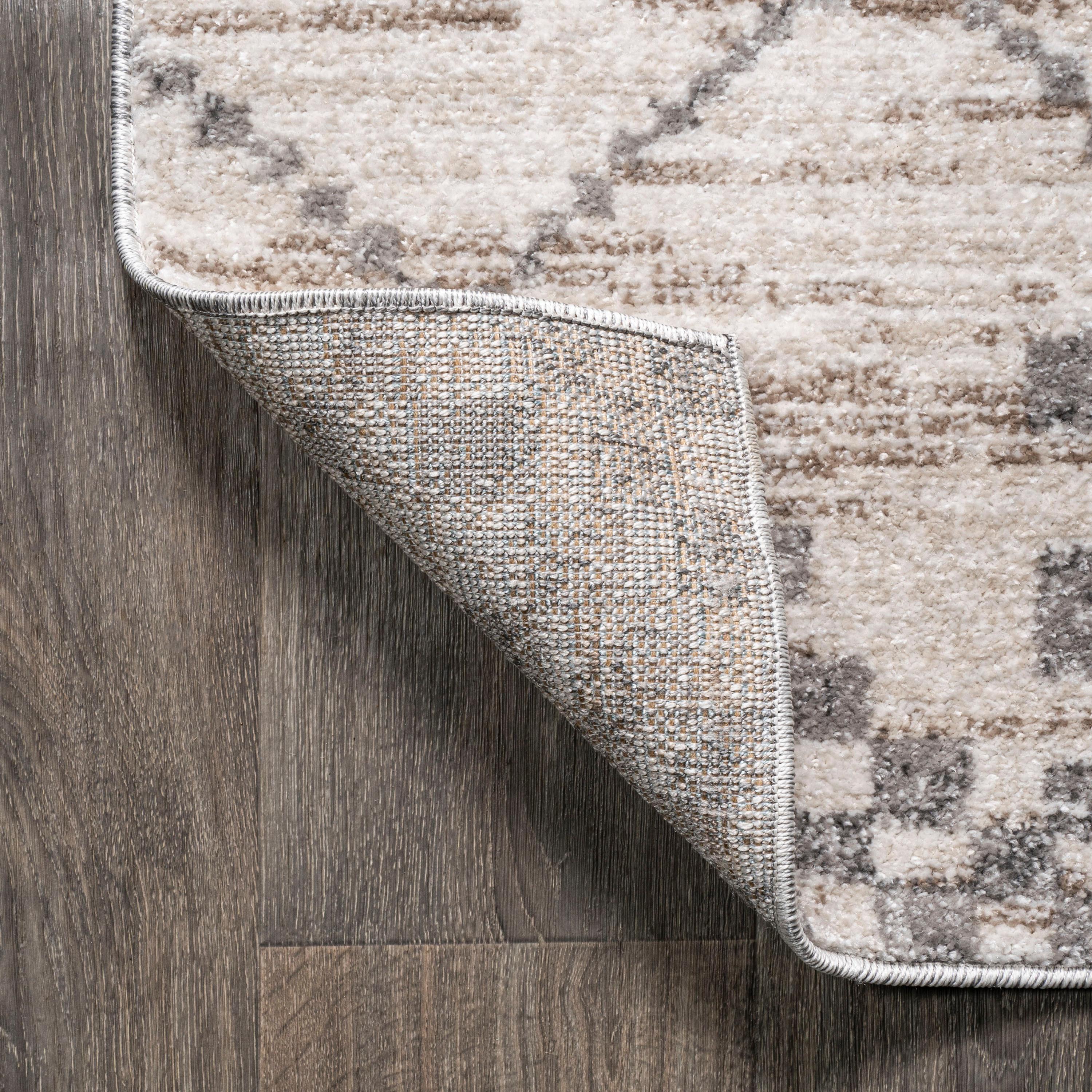 2'x8' Asilah Moroccan Modern Diamond Runner Rug, Light Gray - JONATHAN Y
