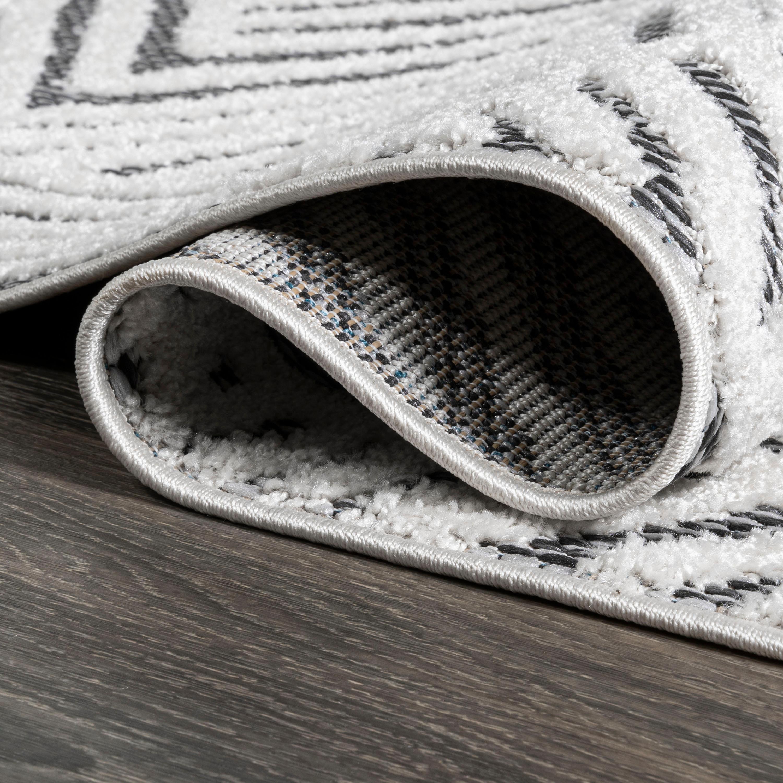 4'x6' Jordan High-Low Pile Art Deco Geometric Indoor/Outdoor Area Rug, White/Black - JONATHAN Y