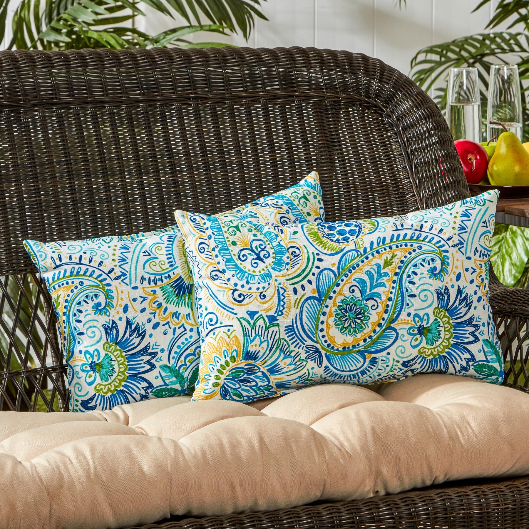 Indoor/Outdoor Reversible Throw Pillow