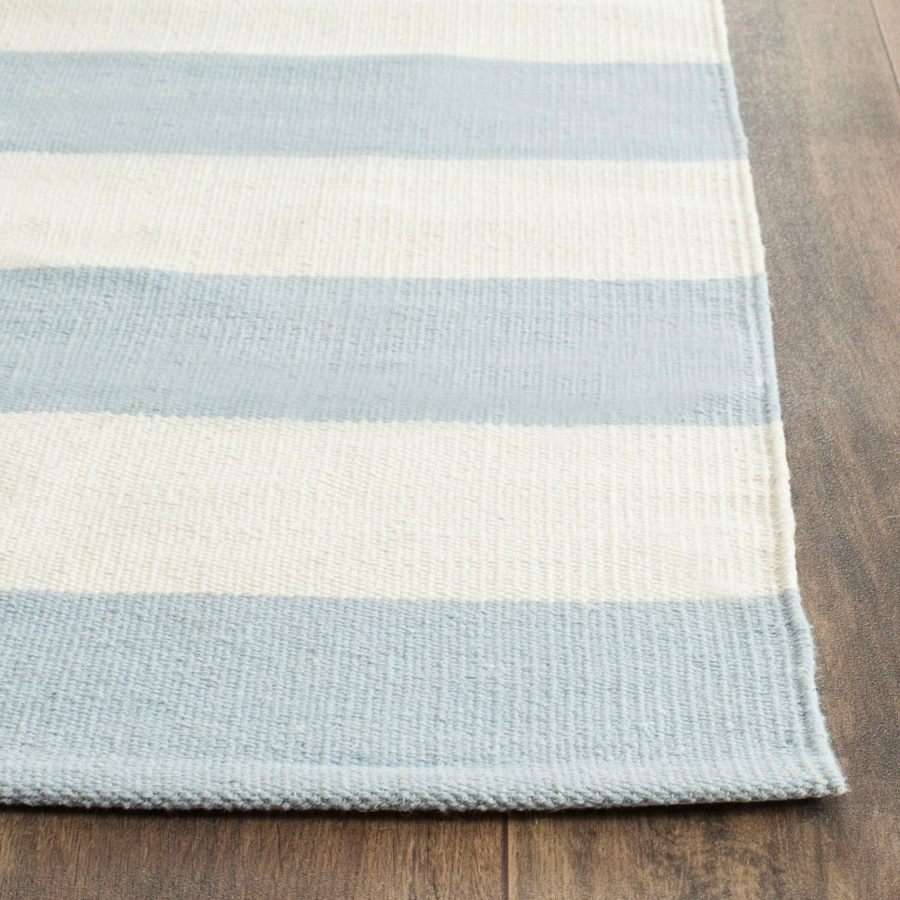Montauk MTK712 Hand Woven Indoor Accent Rug - Sky Blue/Ivory - 2'3"x5' - Safavieh