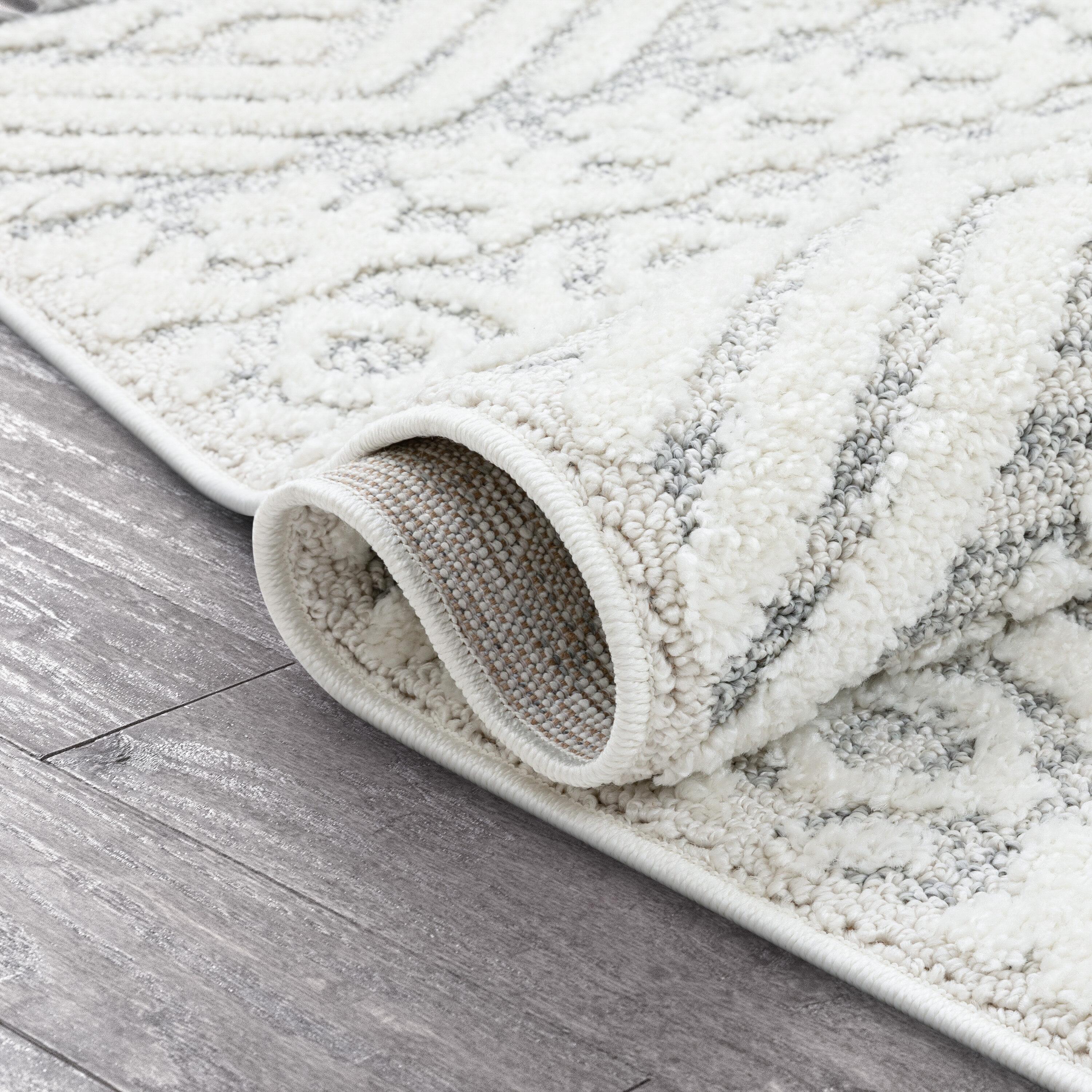 Well Woven Salem Eliana Tribal Geometric Chevron pattern Cream High-Low Textured 5'3" x 7'3" Area Rug