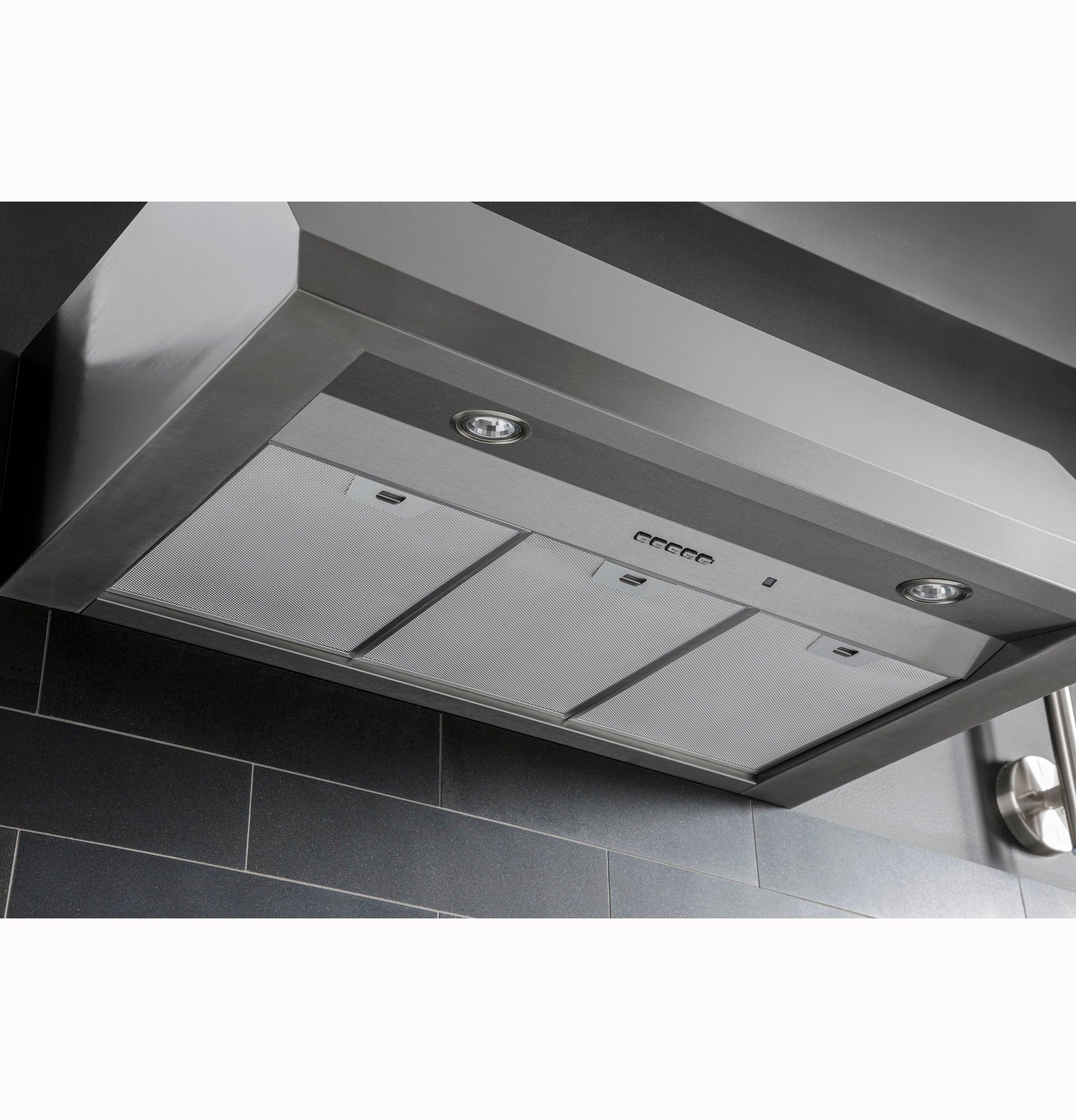36" 600 CFM Convertible Wall Mount Range Hood in Silver with Night Light