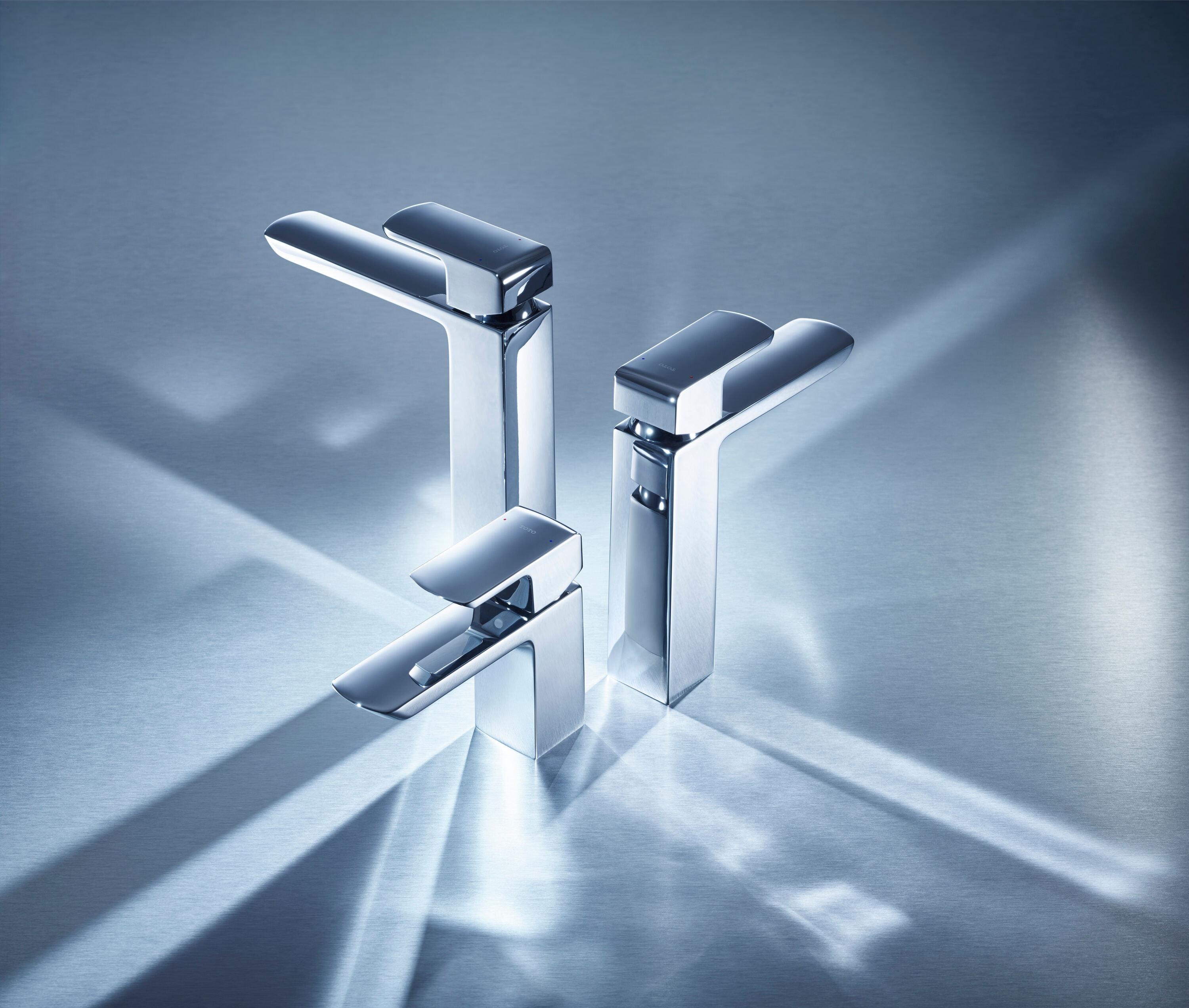 G Series Single Hole Bathroom Faucet with Drain Assembly