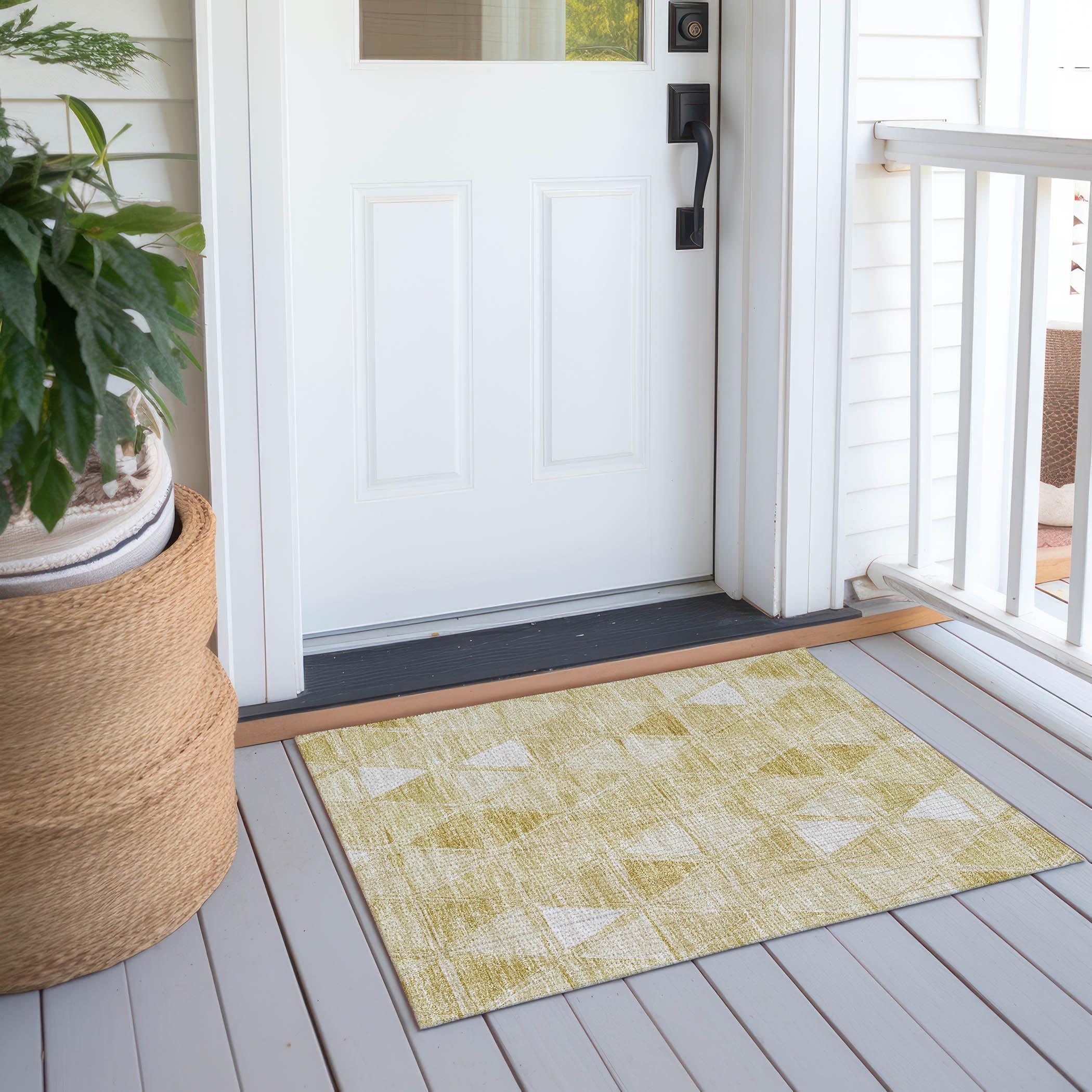 Addison Rugs Chantille Indoor/Outdoor Transitional Geometric Gold Washable Rectangle Rug, 1'8" x 2'6"