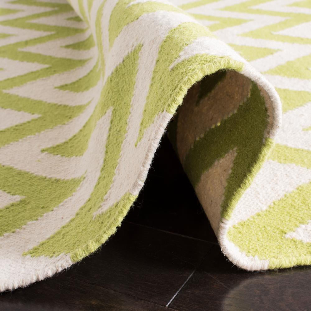 SAFAVIEH Dhurries Bentley Geometric Area Rug, Green/Ivory, 6' x 6' Square