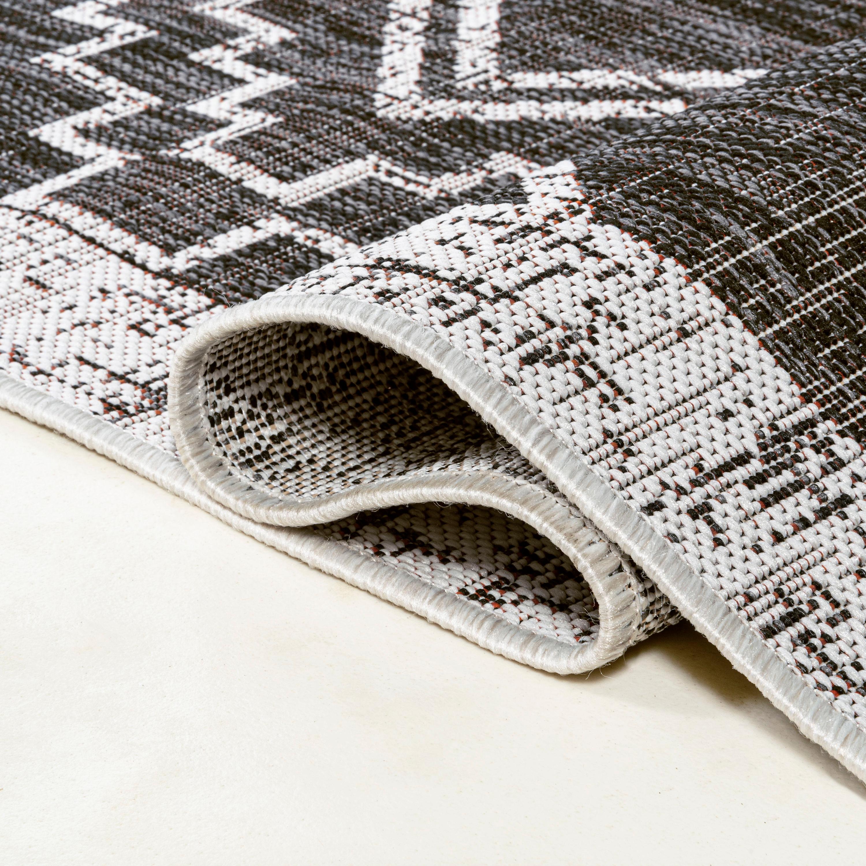 5'x8' Marokko Diamond  Medallion Indoor/Outdoor Area Rug, Black/Ivory - JONATHAN Y