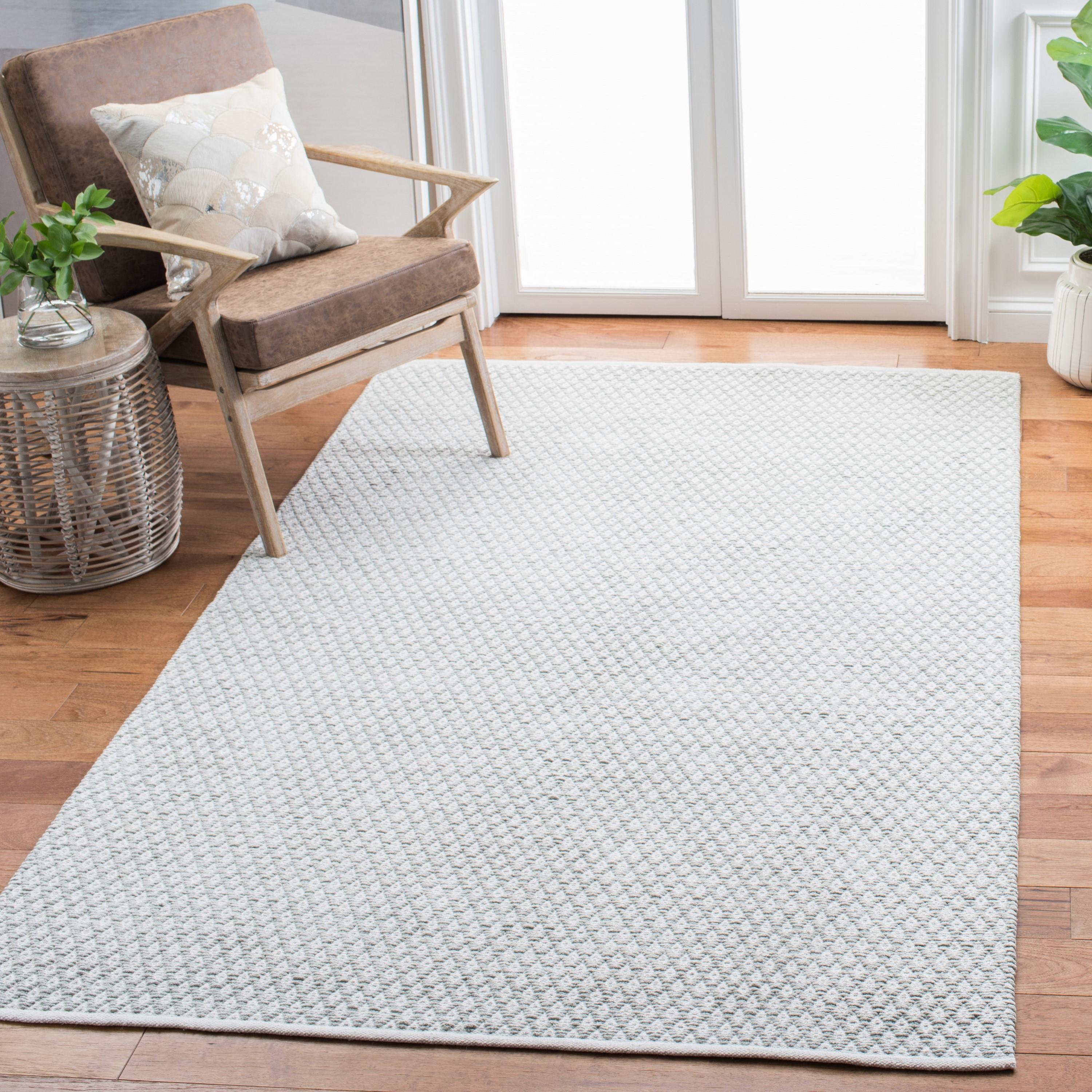 Boston BOS685 Power Loomed Accent Rug - Grey - 2'6"x4' - Safavieh.
