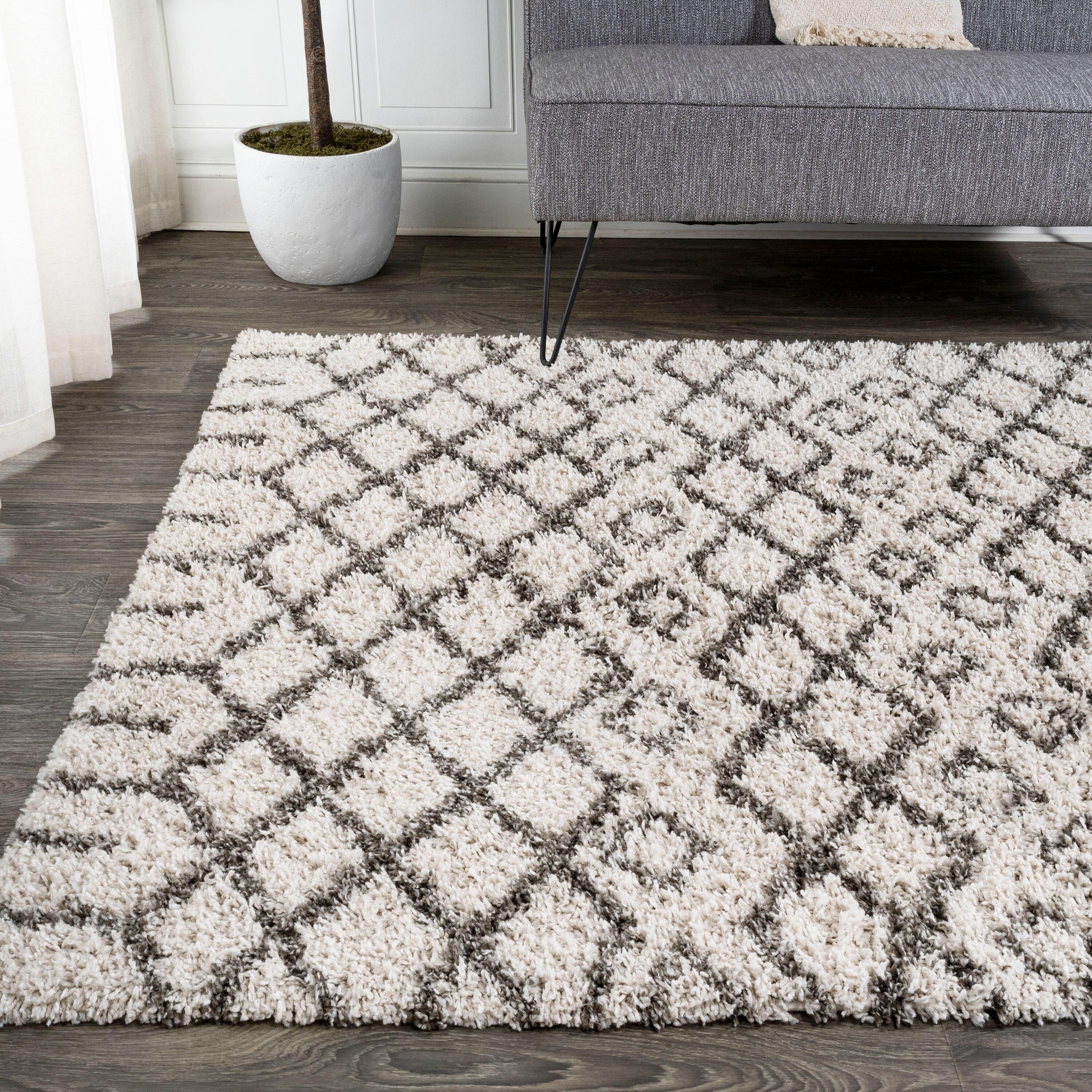 4'x6' Algaida Moroccan Diamond Shag Area Rug, Beige/Dark Gray - JONATHAN Y