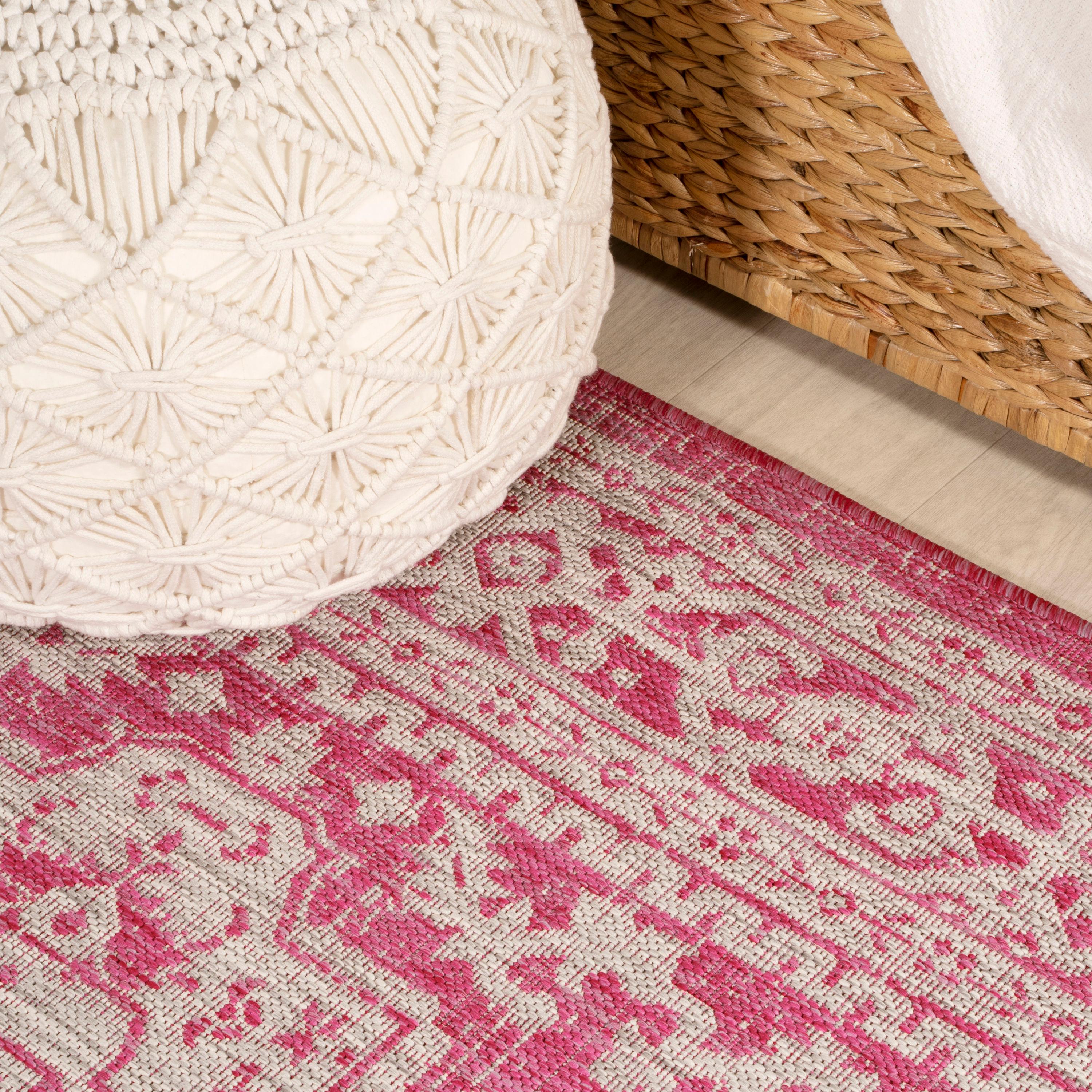 5' Round Sinjuri Medallion Textured Weave Indoor/Outdoor Area Rug, Fuchsia/Light Gray - JONATHAN Y