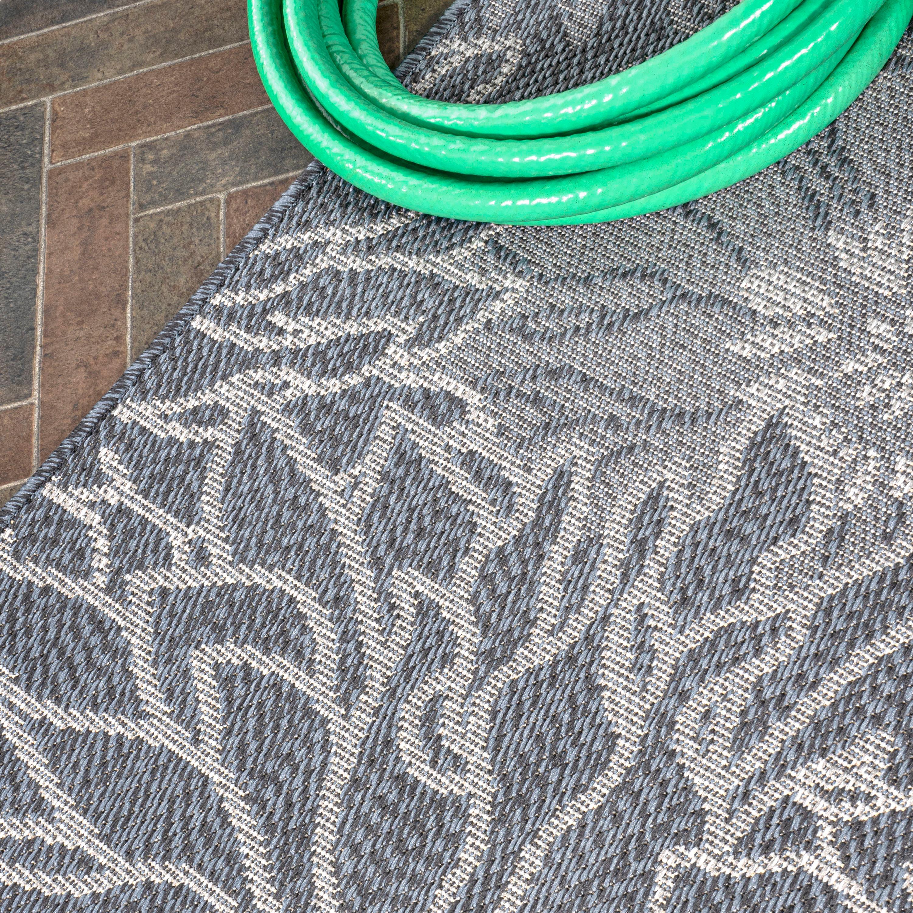 5' x 8' Bahamas Modern All-Over Floral Indoor/Outdoor Area Rug, Navy/Gray - JONATHAN Y
